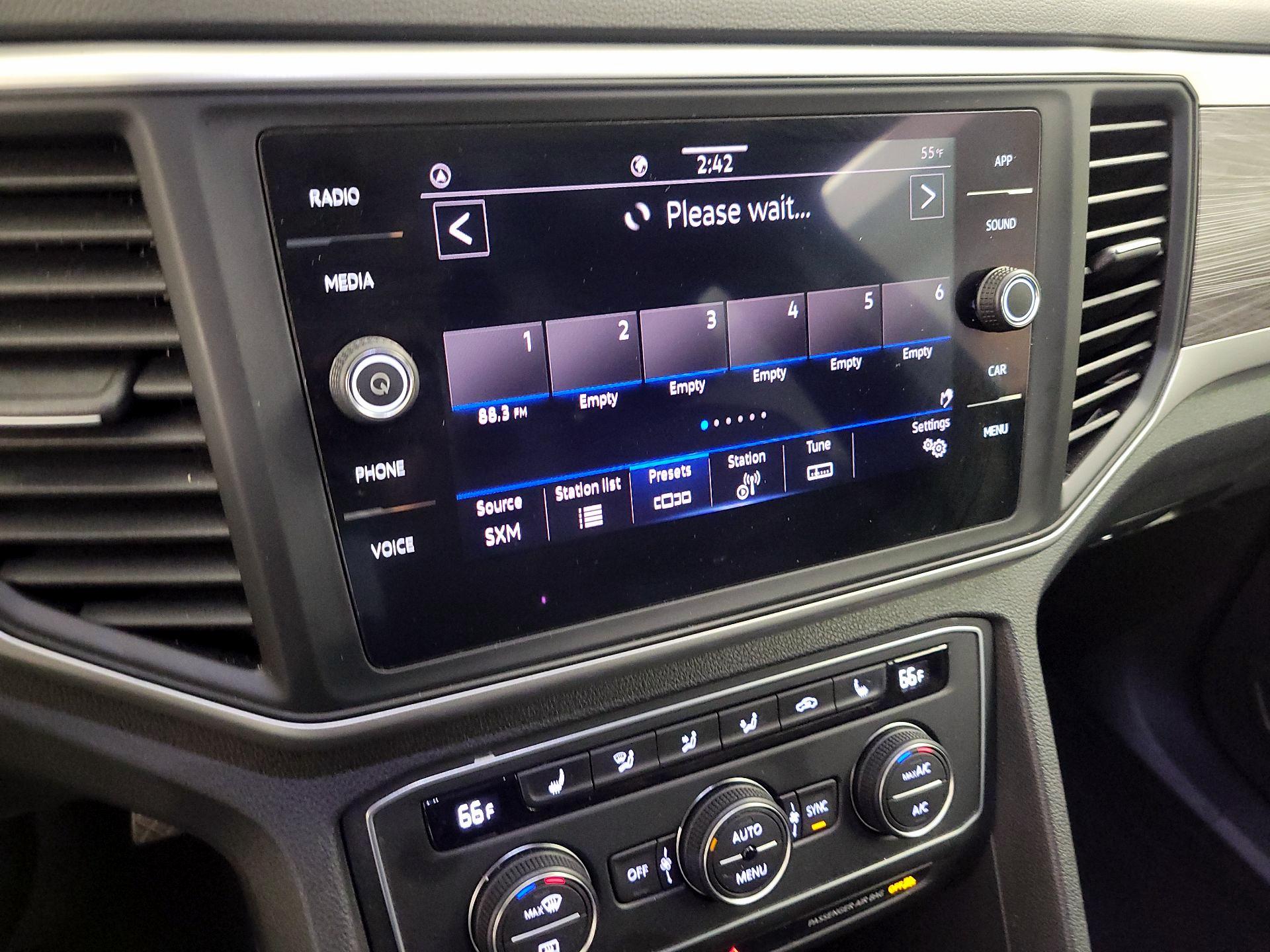 Thumbnail: 2021 Volkswagen Atlas - 15