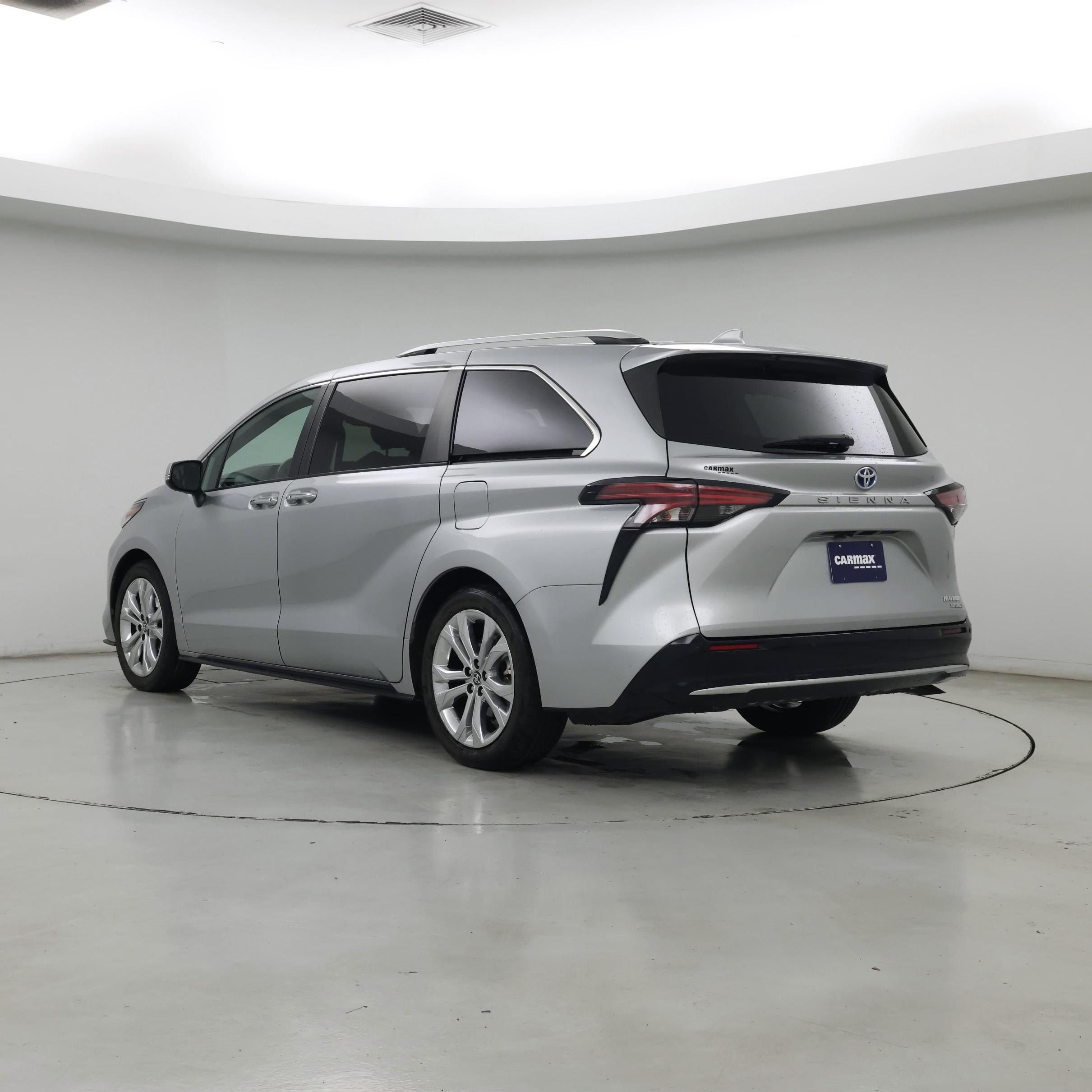 Thumbnail: 2022 Toyota Sienna - 2