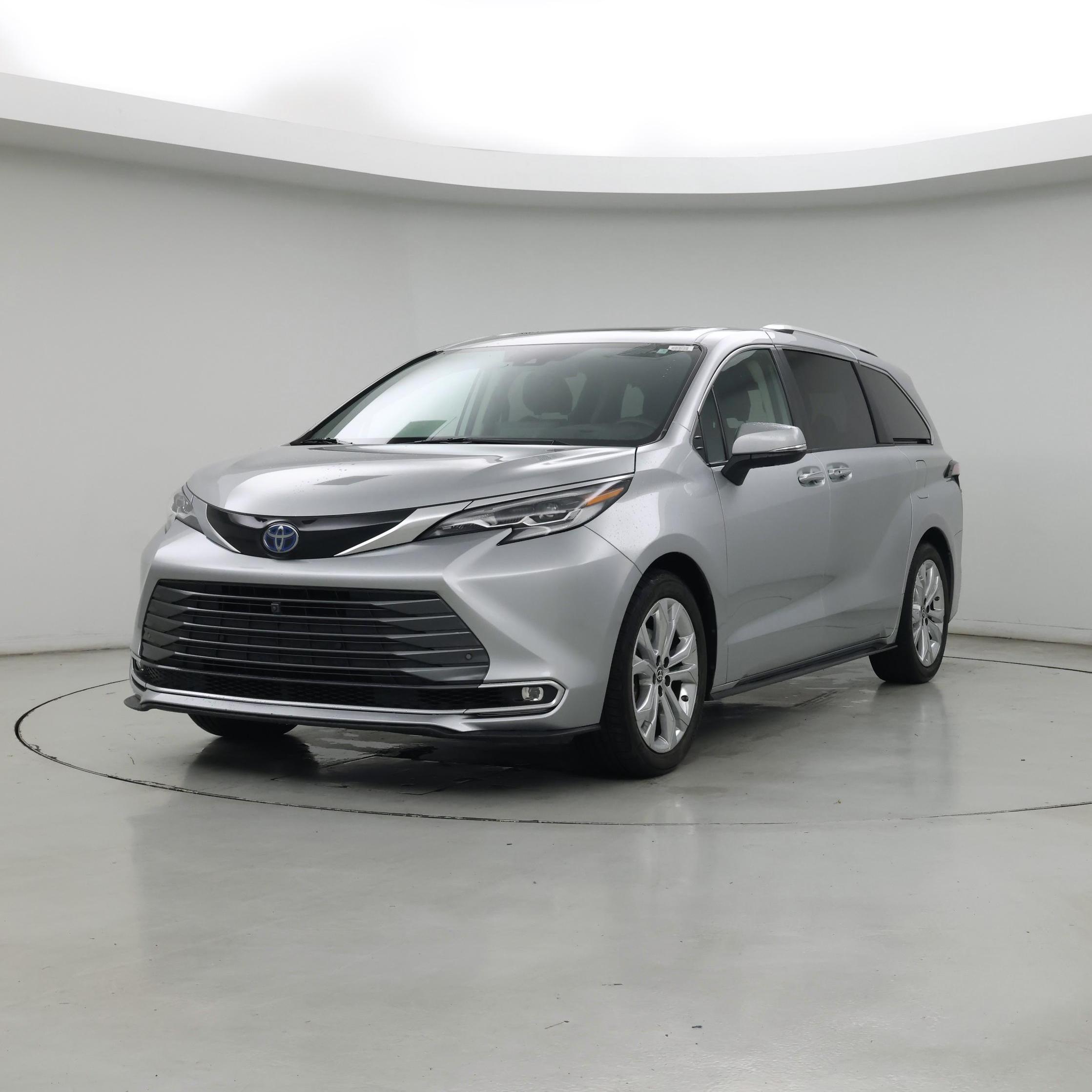 Thumbnail: 2022 Toyota Sienna - 4