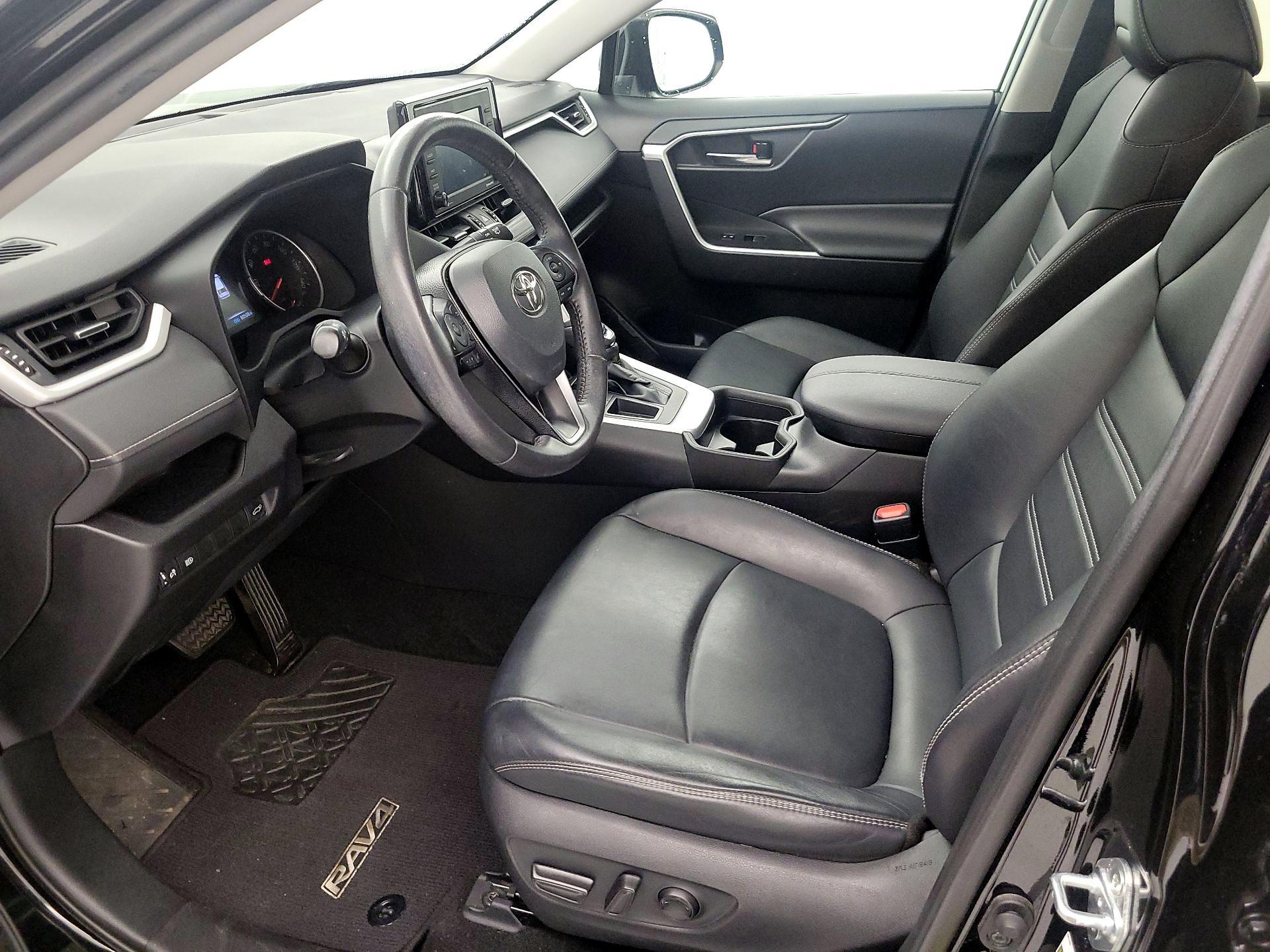 Thumbnail: 2021 Toyota RAV4 - 11