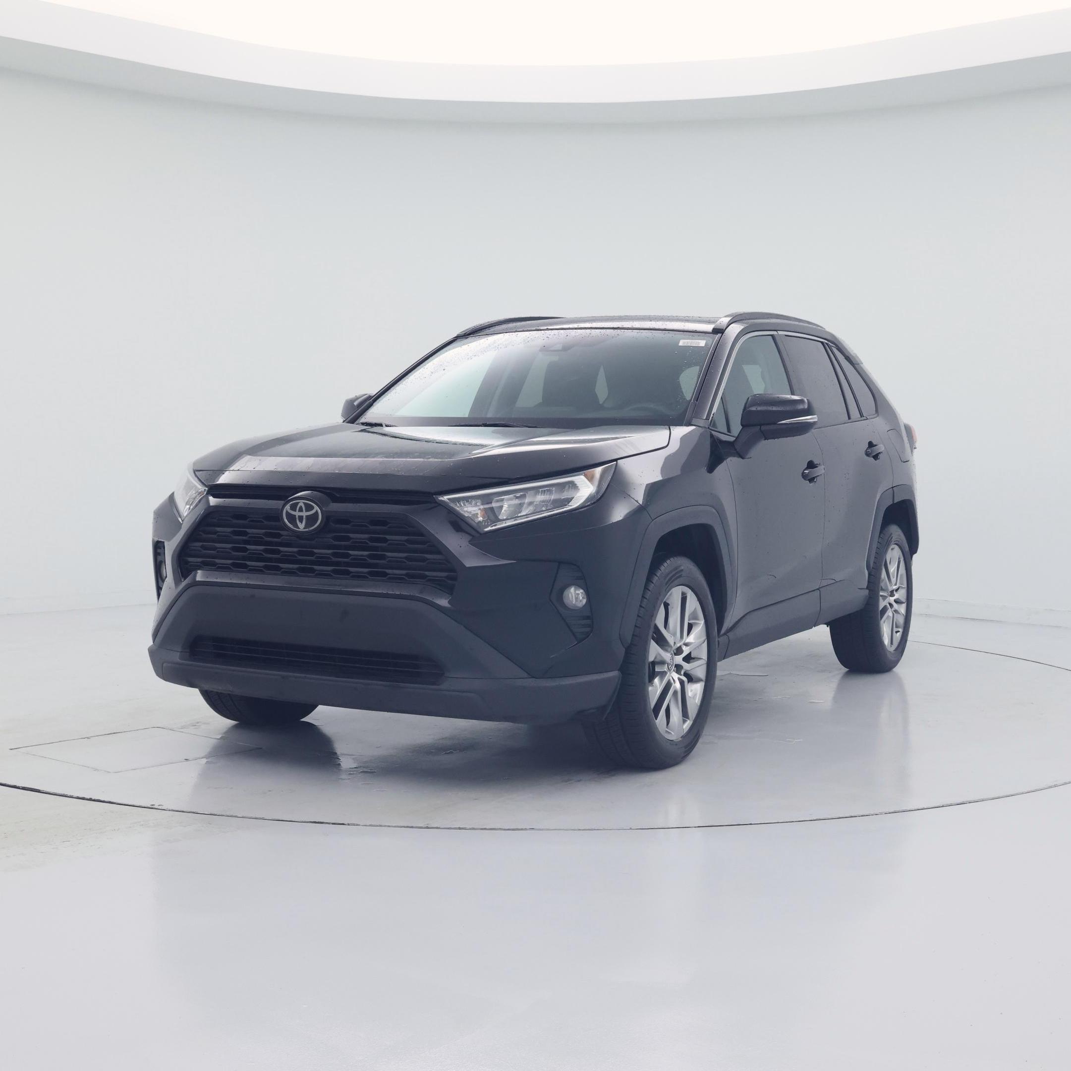 Thumbnail: 2021 Toyota RAV4 - 4