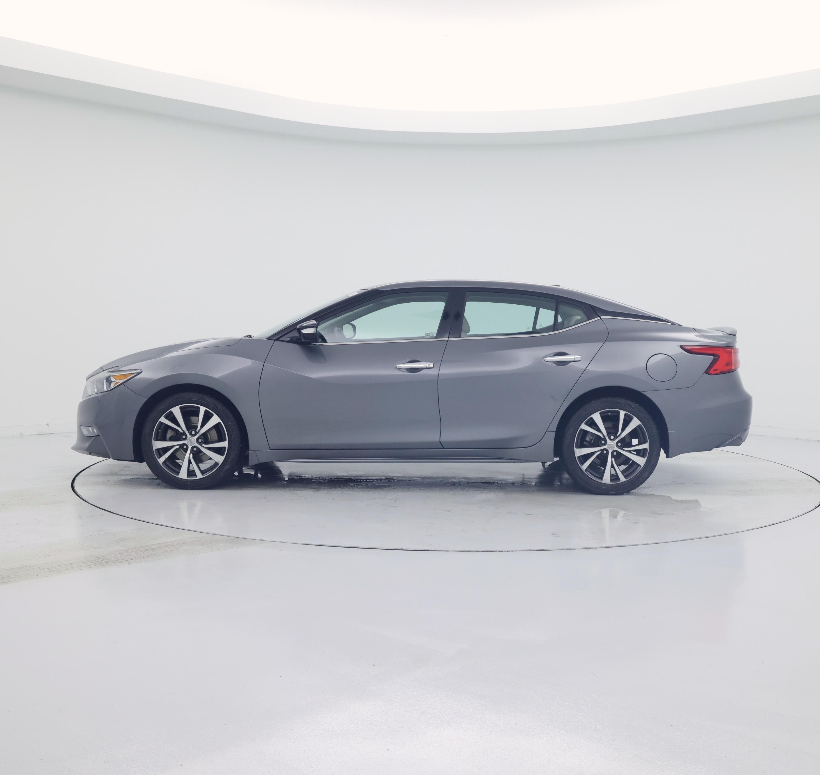 Thumbnail: 2016 Nissan Maxima - 3