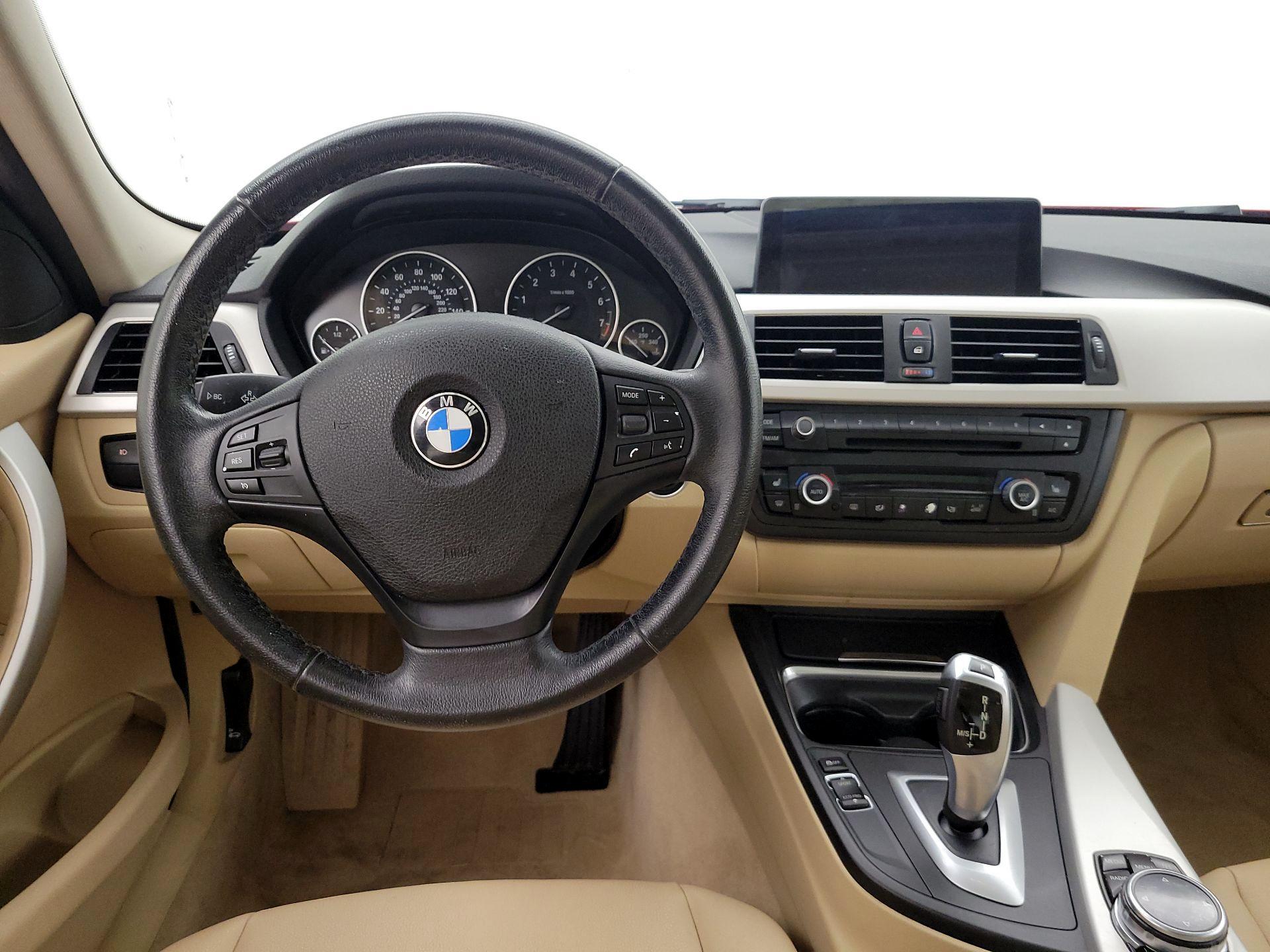Thumbnail: 2014 BMW 3 Series - 10