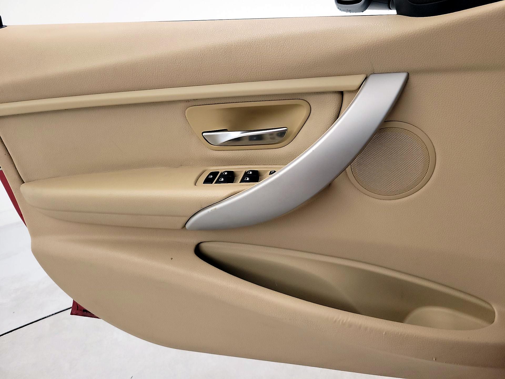 Thumbnail: 2014 BMW 3 Series - 12