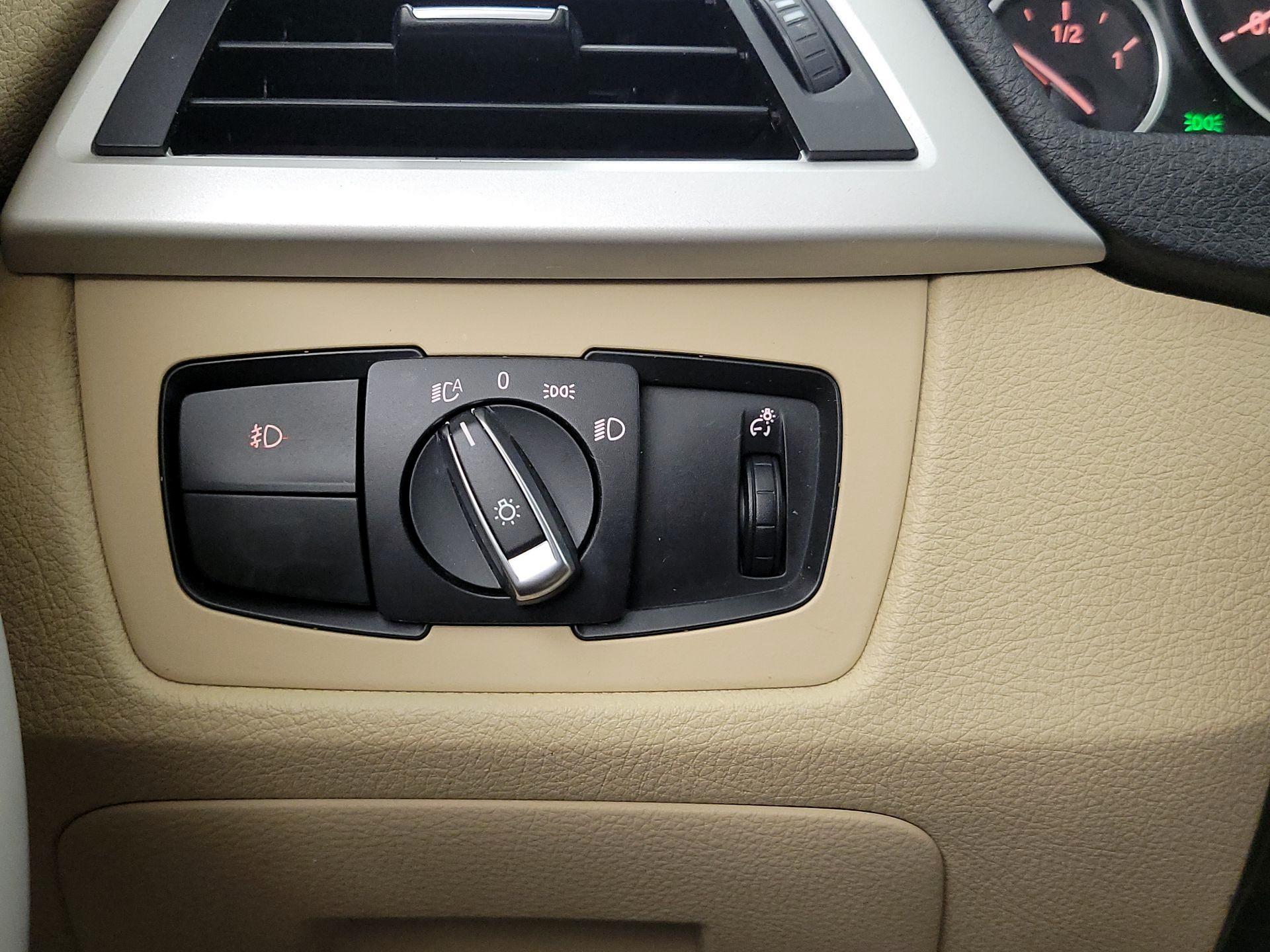 Thumbnail: 2014 BMW 3 Series - 13