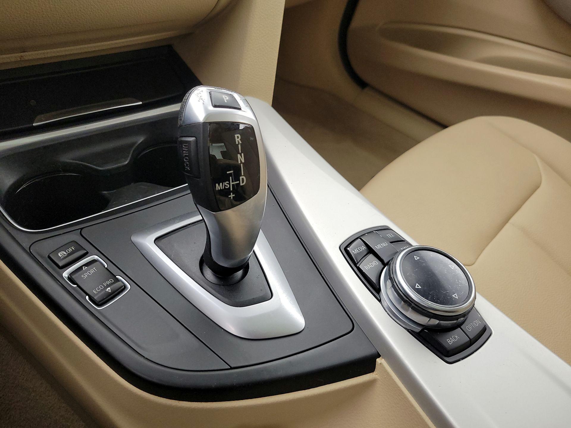 Thumbnail: 2014 BMW 3 Series - 17