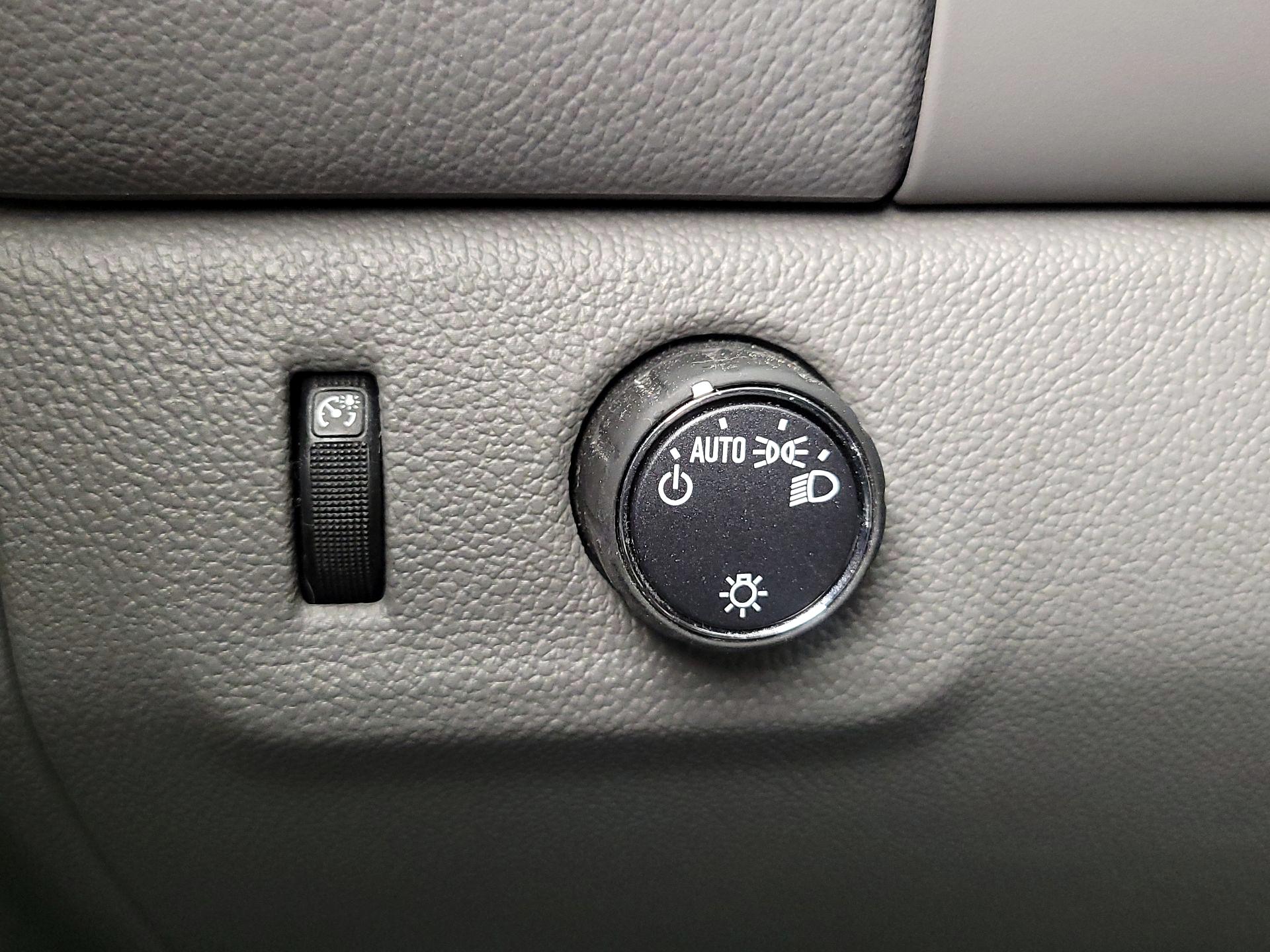 Thumbnail: 2018 GMC Canyon - 13