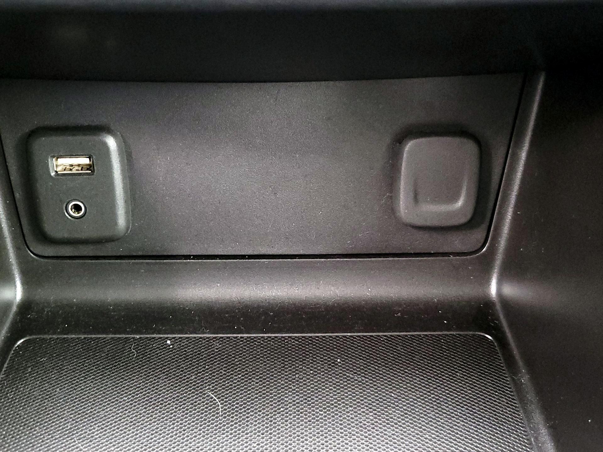 Thumbnail: 2018 GMC Canyon - 18