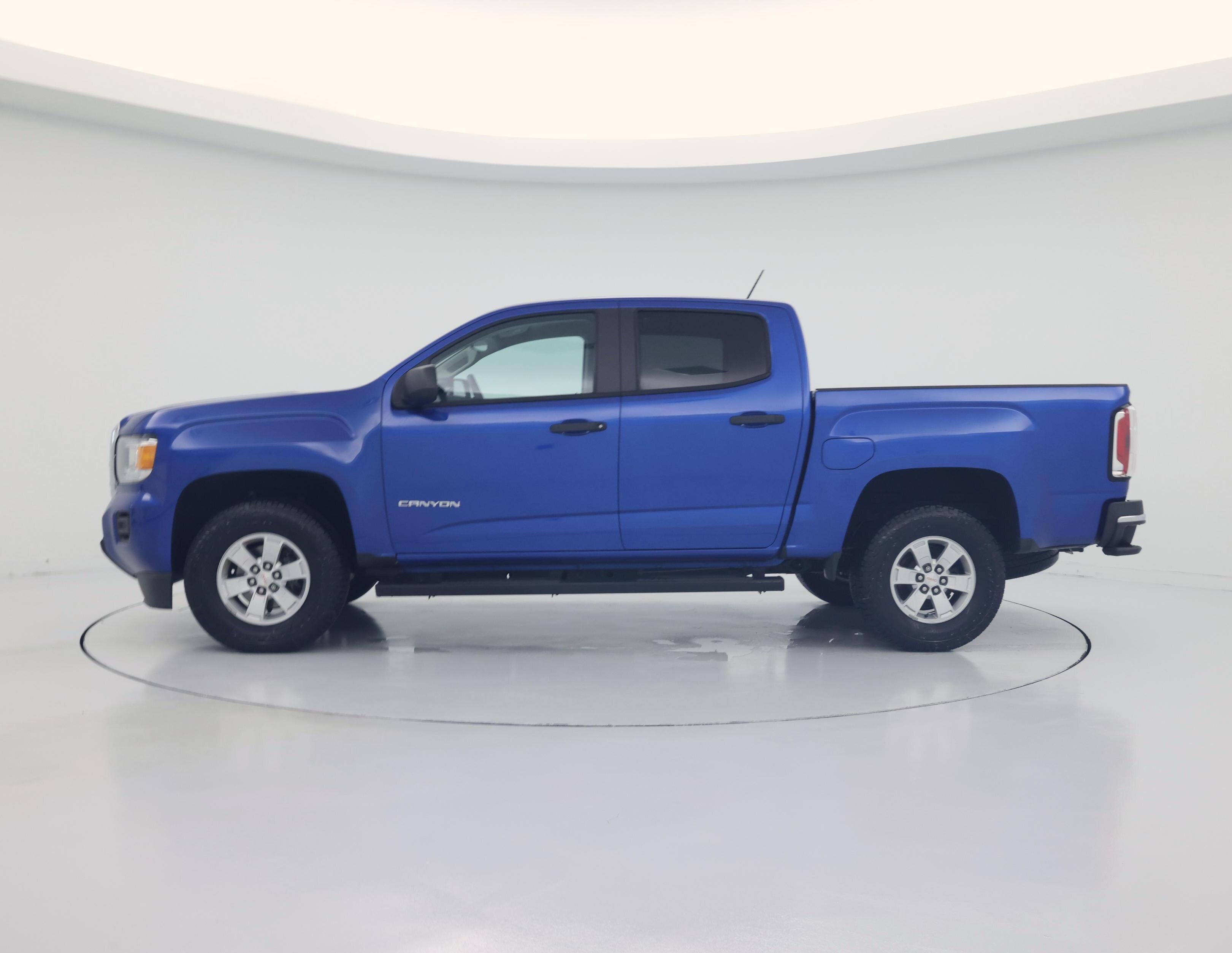 Thumbnail: 2018 GMC Canyon - 3