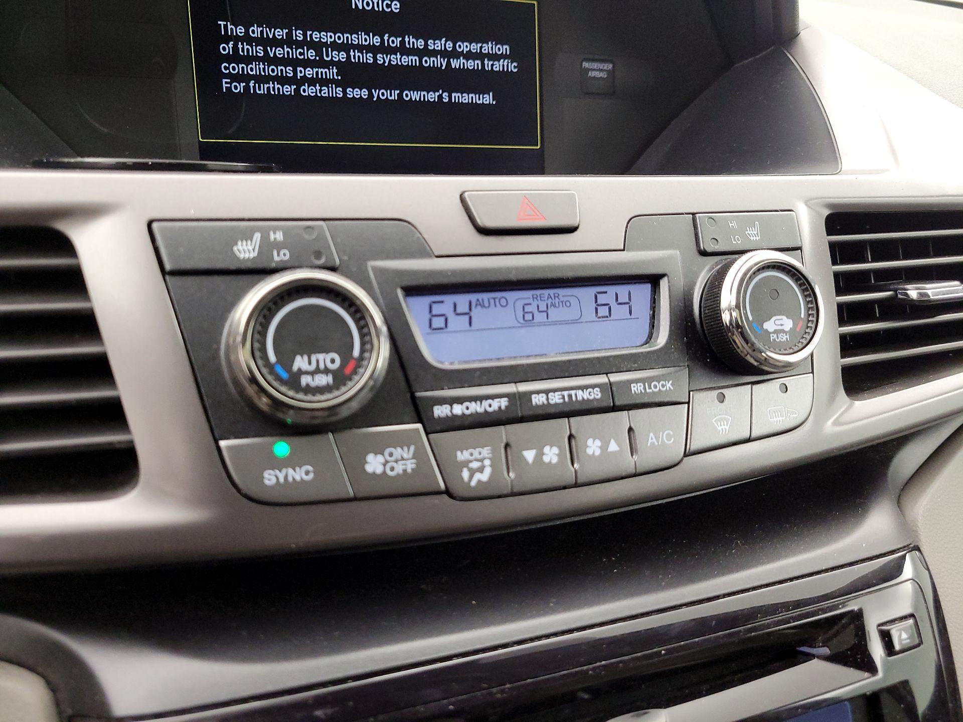 Thumbnail: 2015 Honda Odyssey - 17