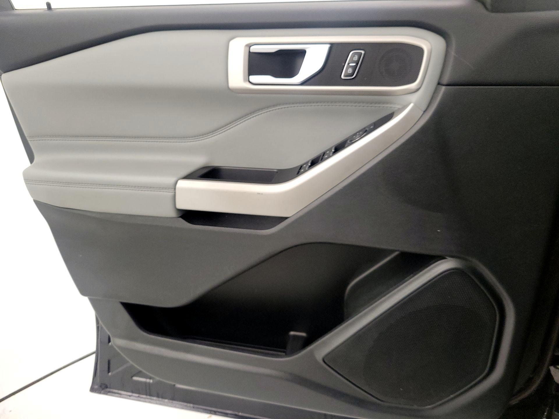 Thumbnail: 2022 Ford Explorer - 12