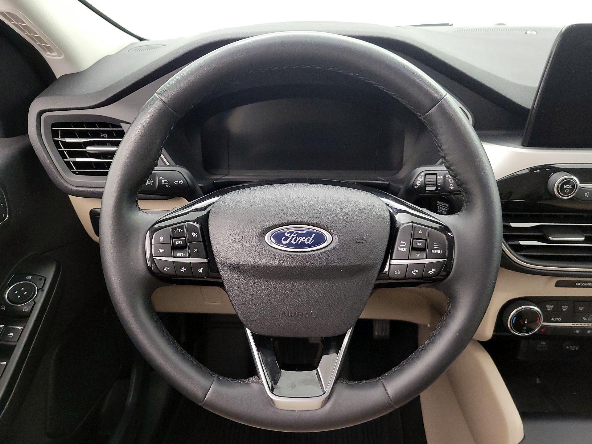 Thumbnail: 2022 Ford Escape - 10