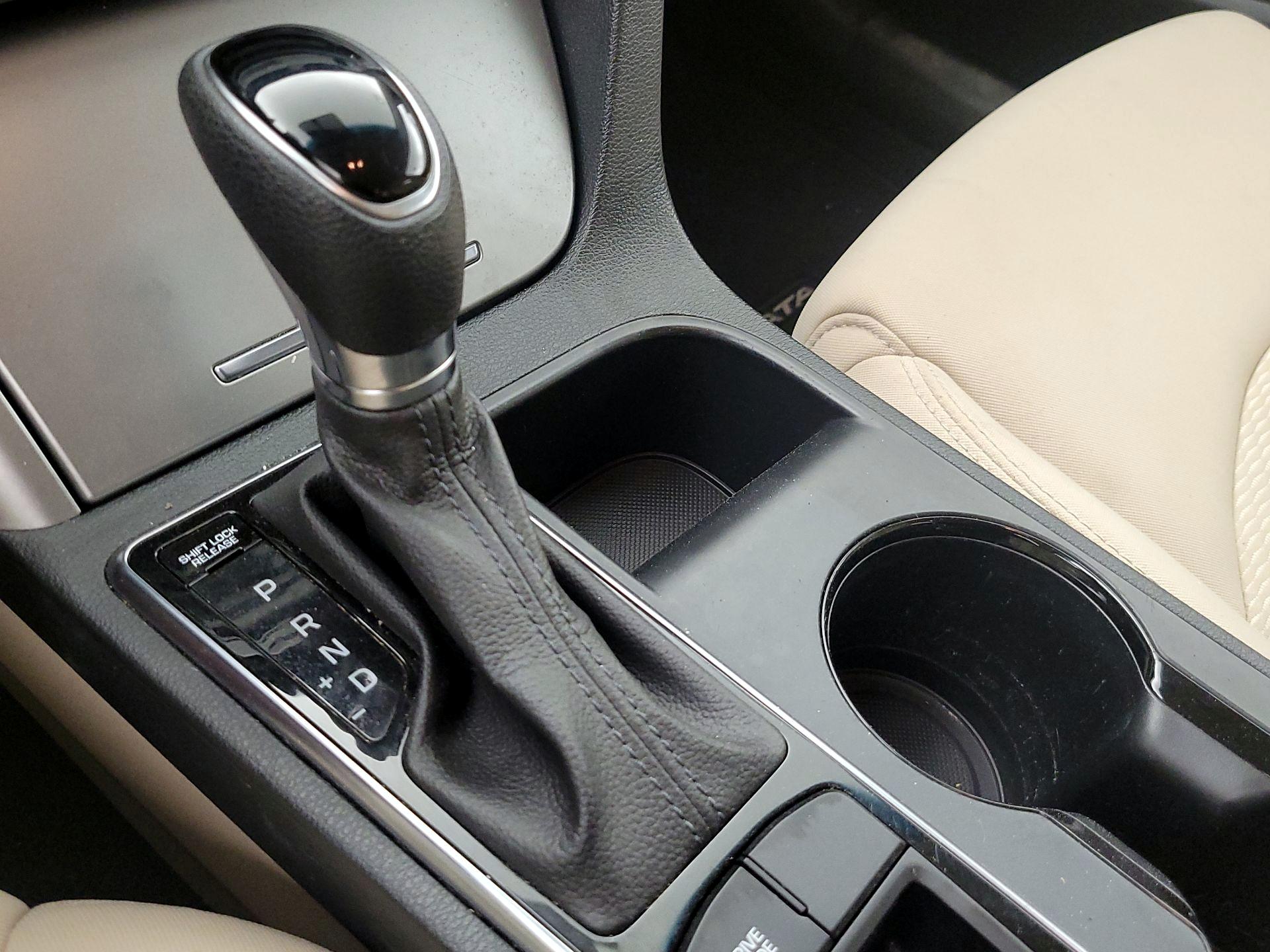 Thumbnail: 2017 Hyundai Sonata - 17