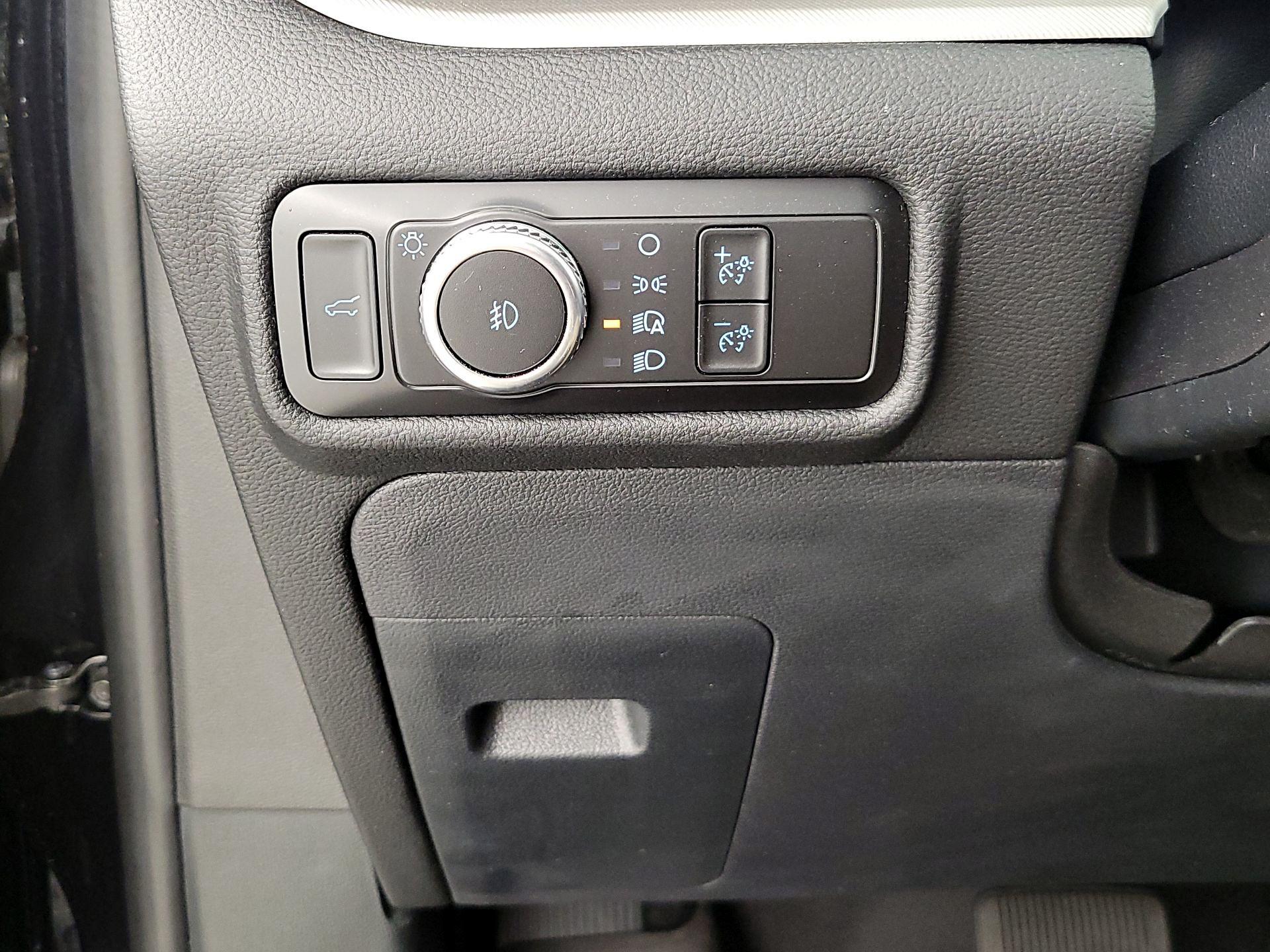 Thumbnail: 2023 Ford Explorer - 13