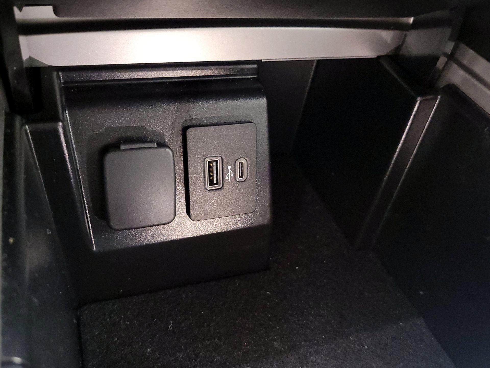 Thumbnail: 2023 Ford Explorer - 19