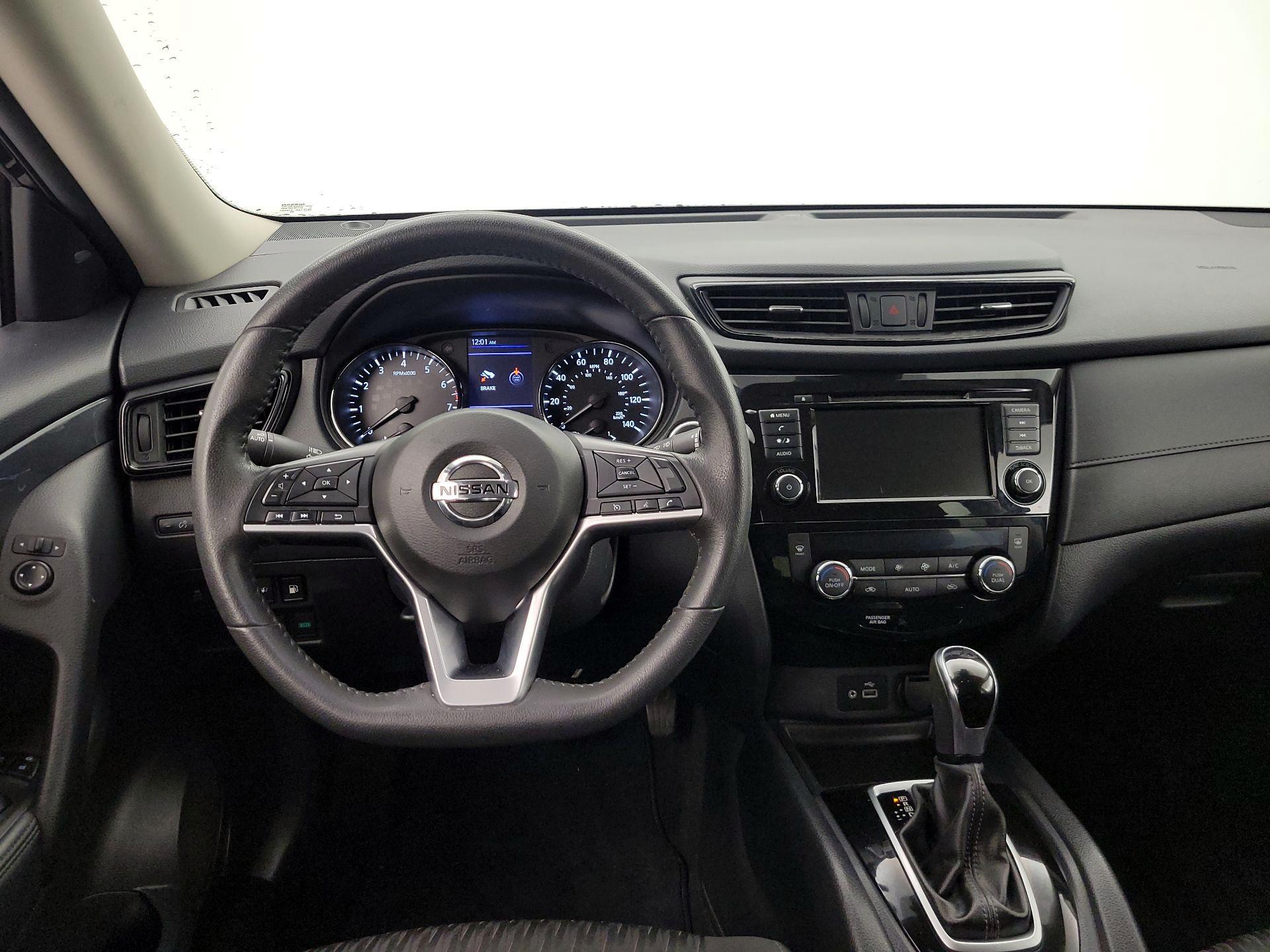 Thumbnail: 2020 Nissan Rogue - 10