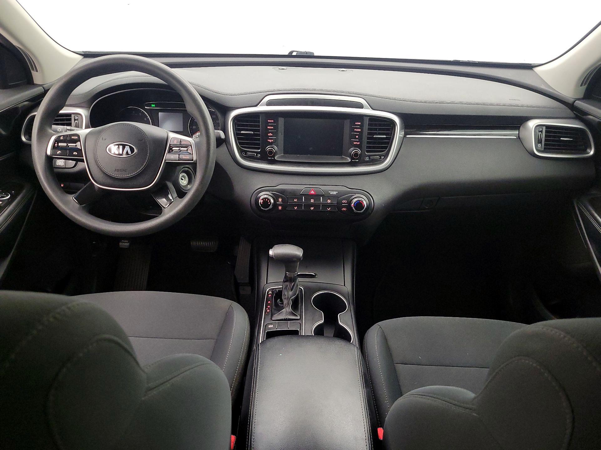 Thumbnail: 2019 Kia Sorento - 9