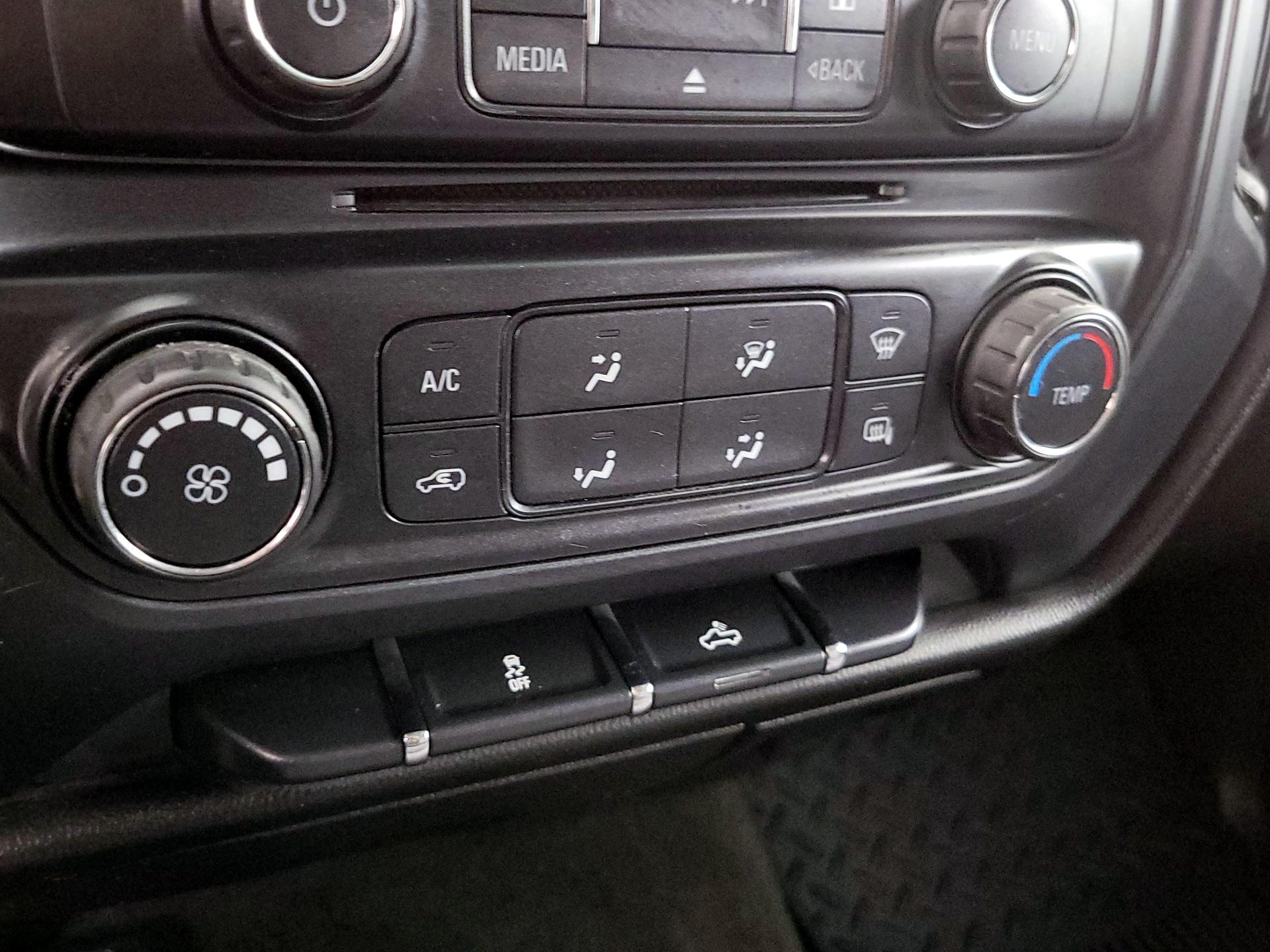 Thumbnail: 2015 Chevrolet Silverado 1500 - 15