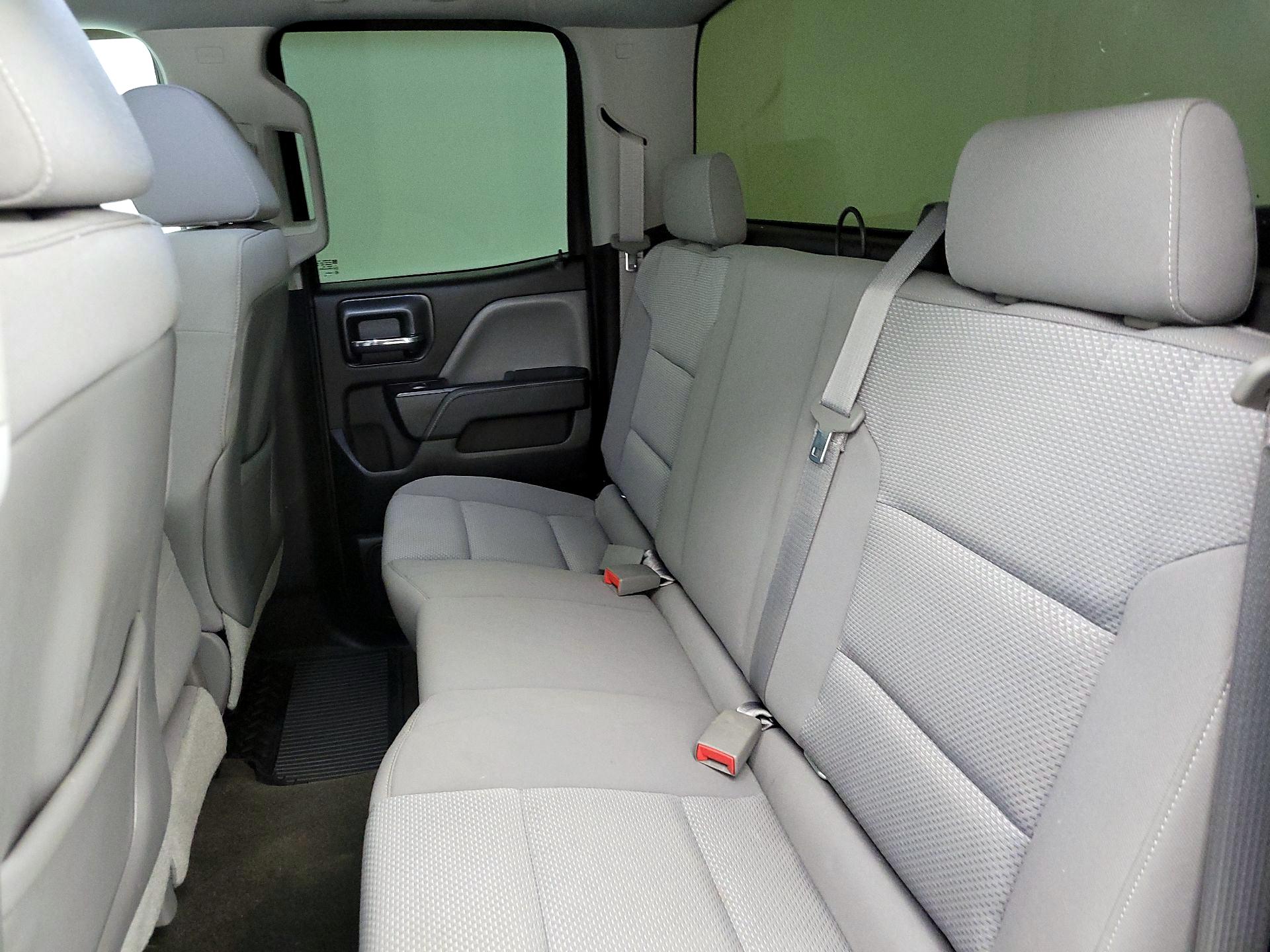 Thumbnail: 2015 Chevrolet Silverado 1500 - 18