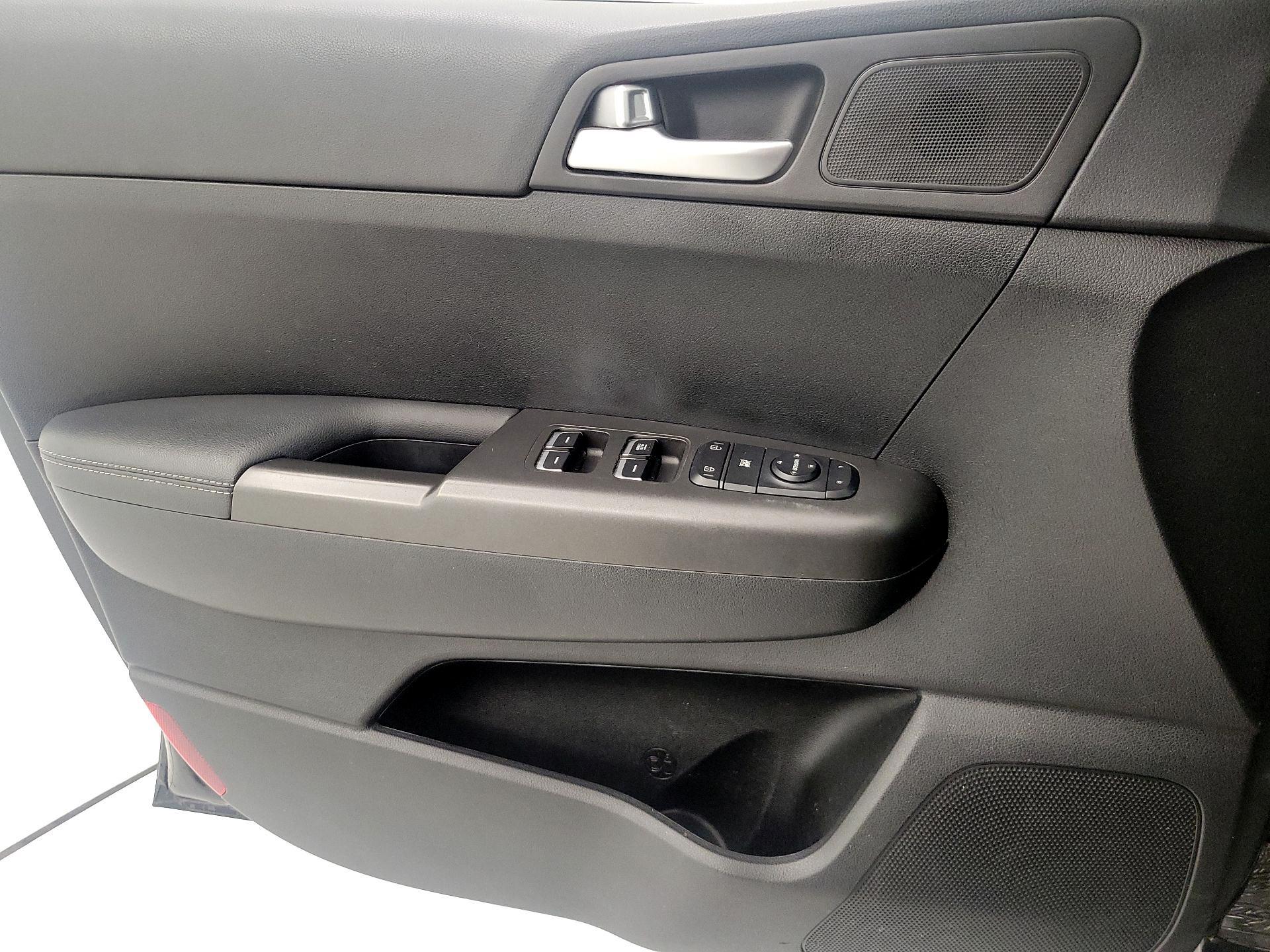 Thumbnail: 2021 Kia Sportage - 12