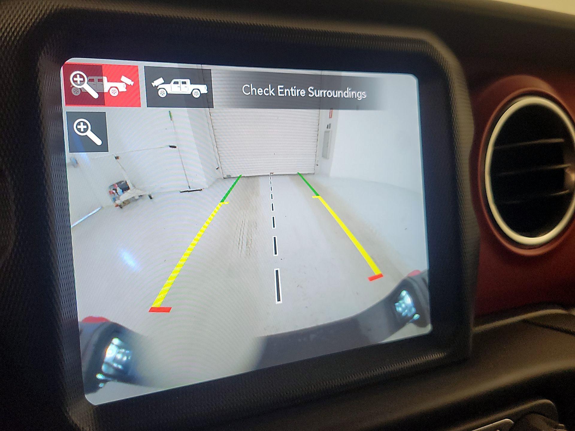 Thumbnail: 2020 Jeep Gladiator - 15