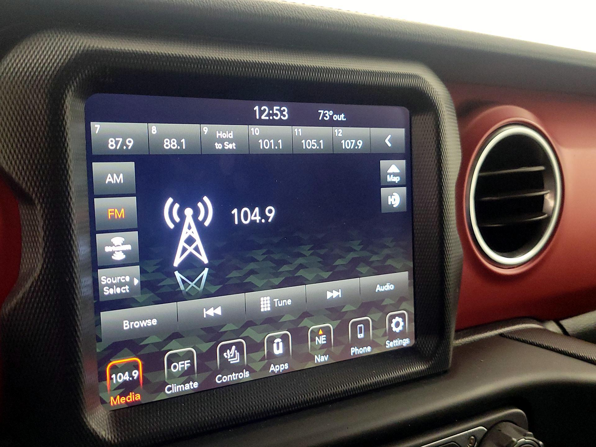 Thumbnail: 2020 Jeep Gladiator - 16