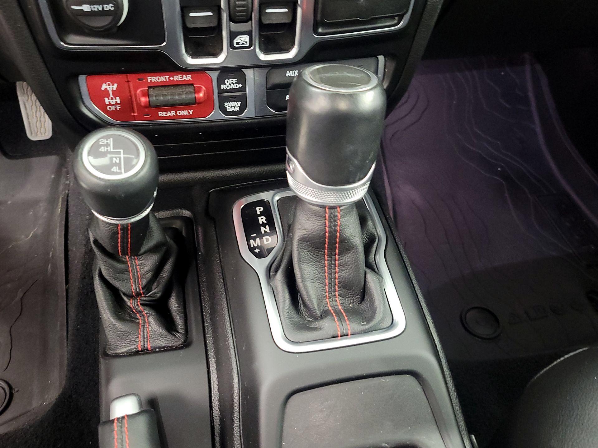 Thumbnail: 2020 Jeep Gladiator - 18