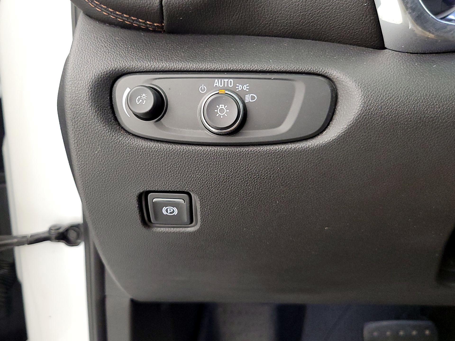 Thumbnail: 2020 Chevrolet Blazer - 13