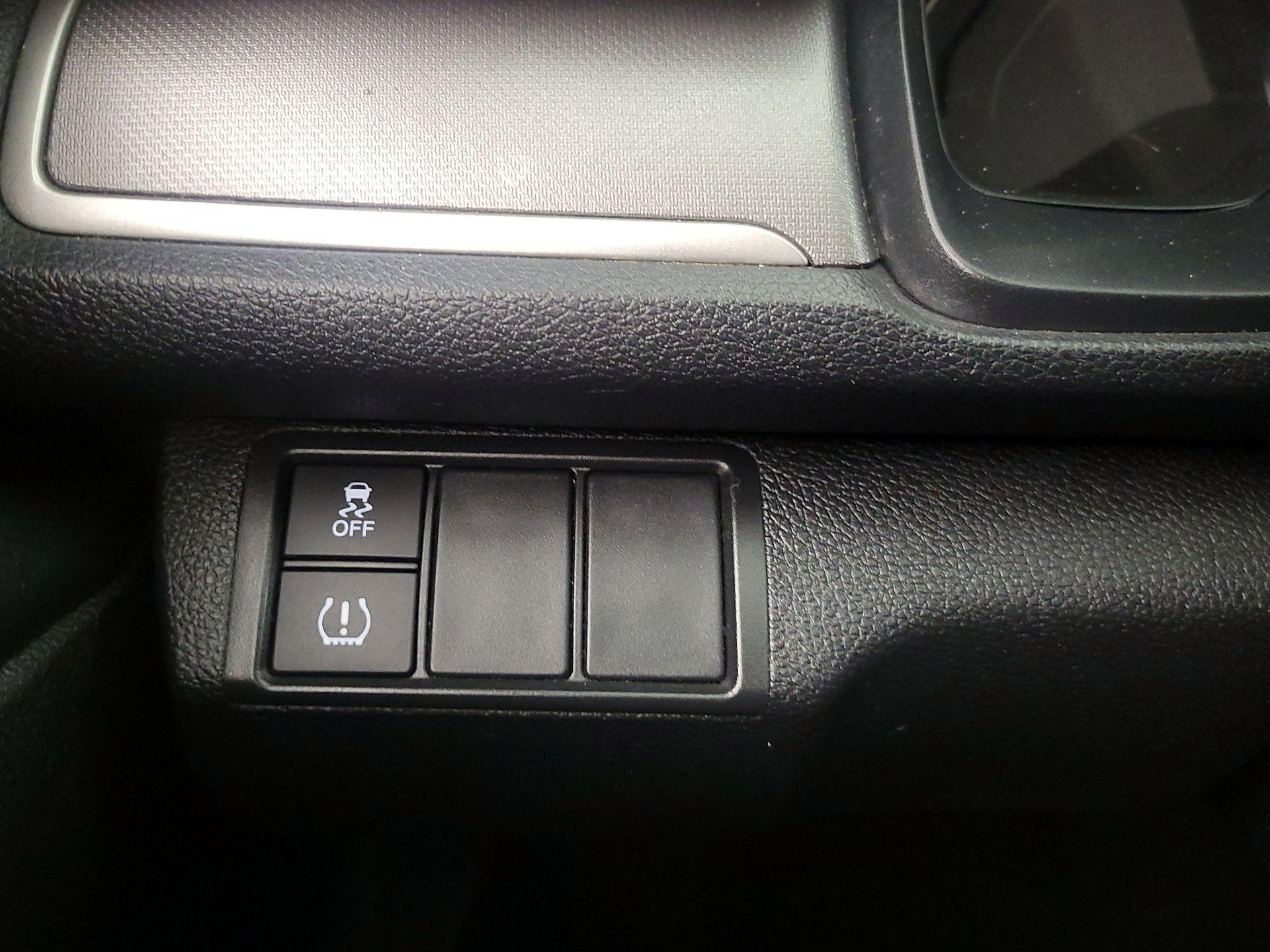 Thumbnail: 2016 Honda Civic - 13