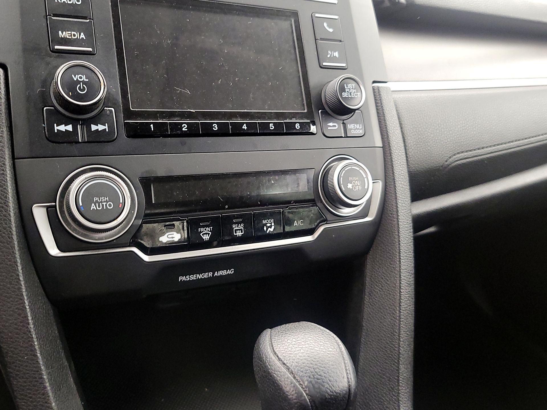 Thumbnail: 2016 Honda Civic - 16