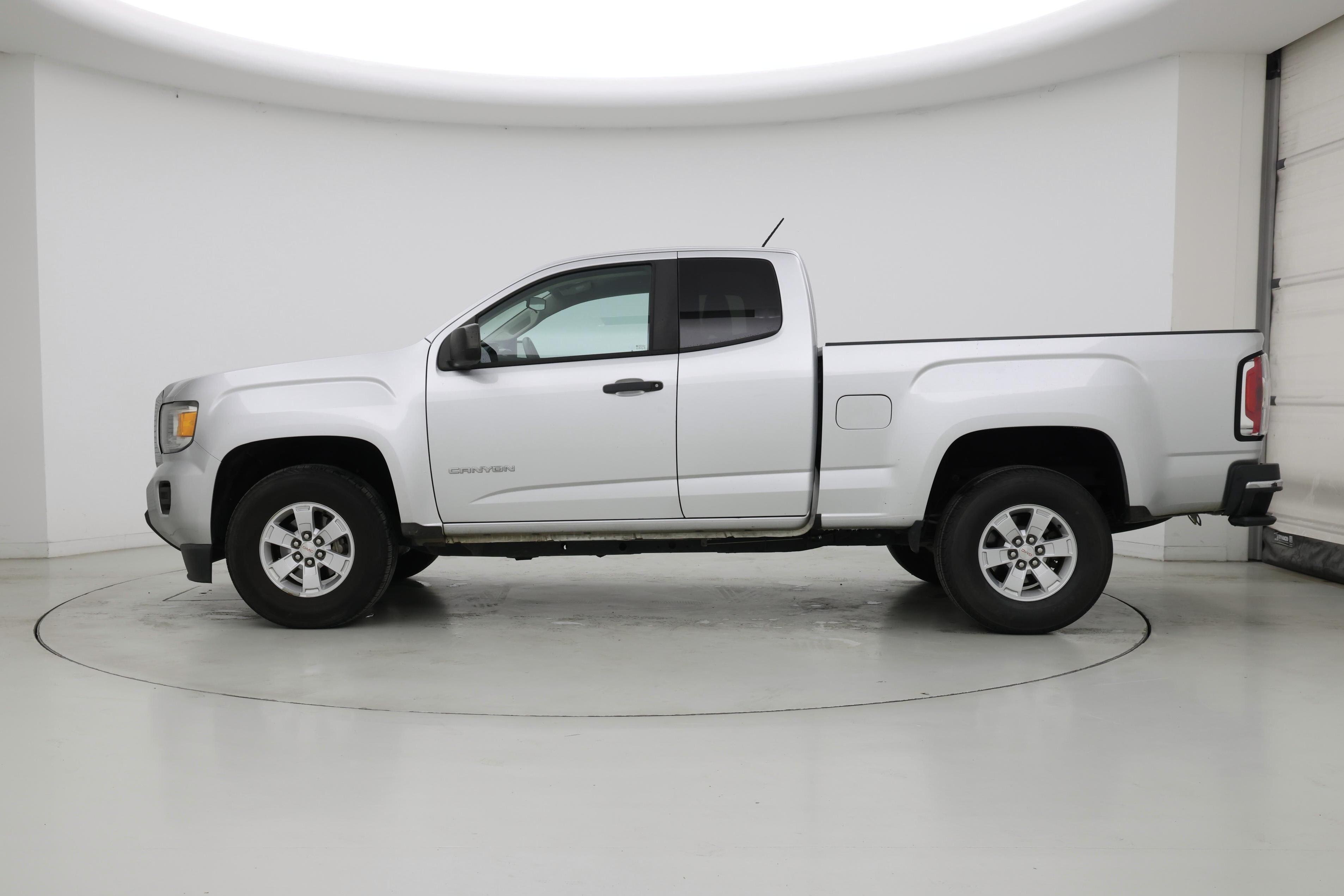 Thumbnail: 2020 GMC Canyon - 3