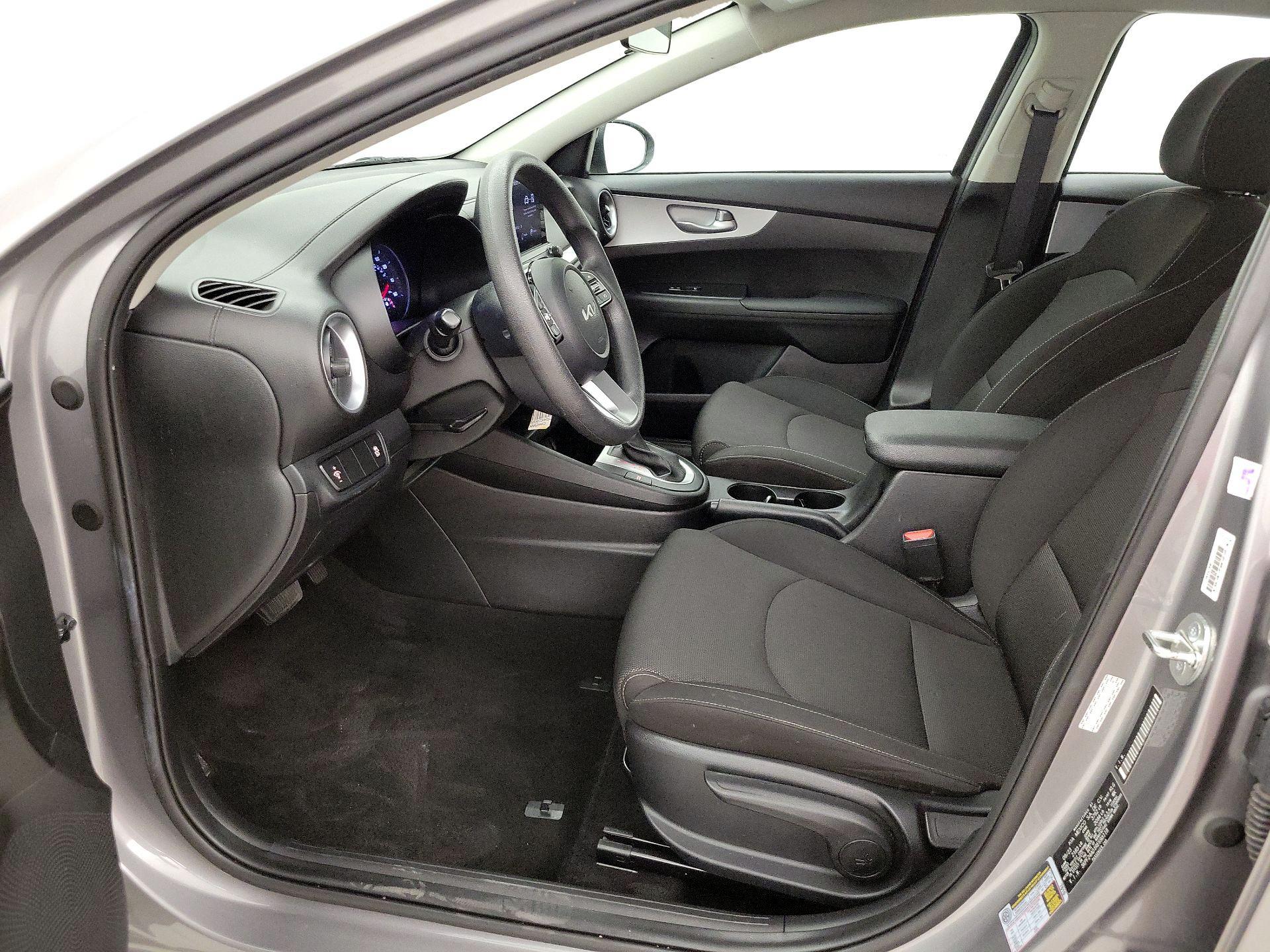 Thumbnail: 2024 Kia Forte - 11