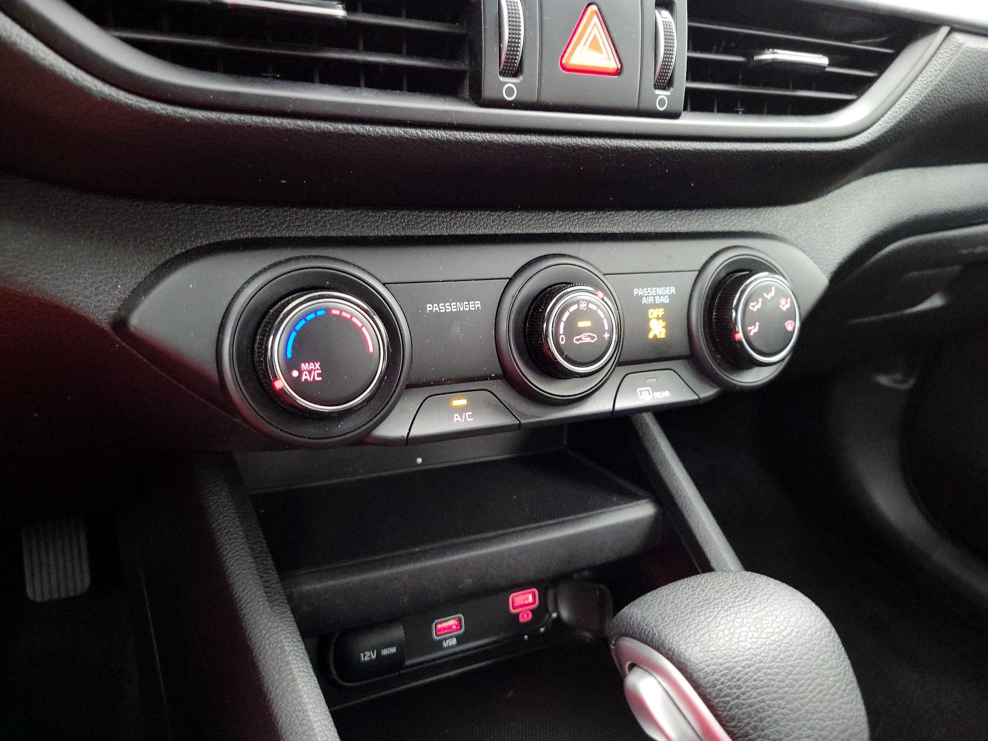 Thumbnail: 2024 Kia Forte - 16