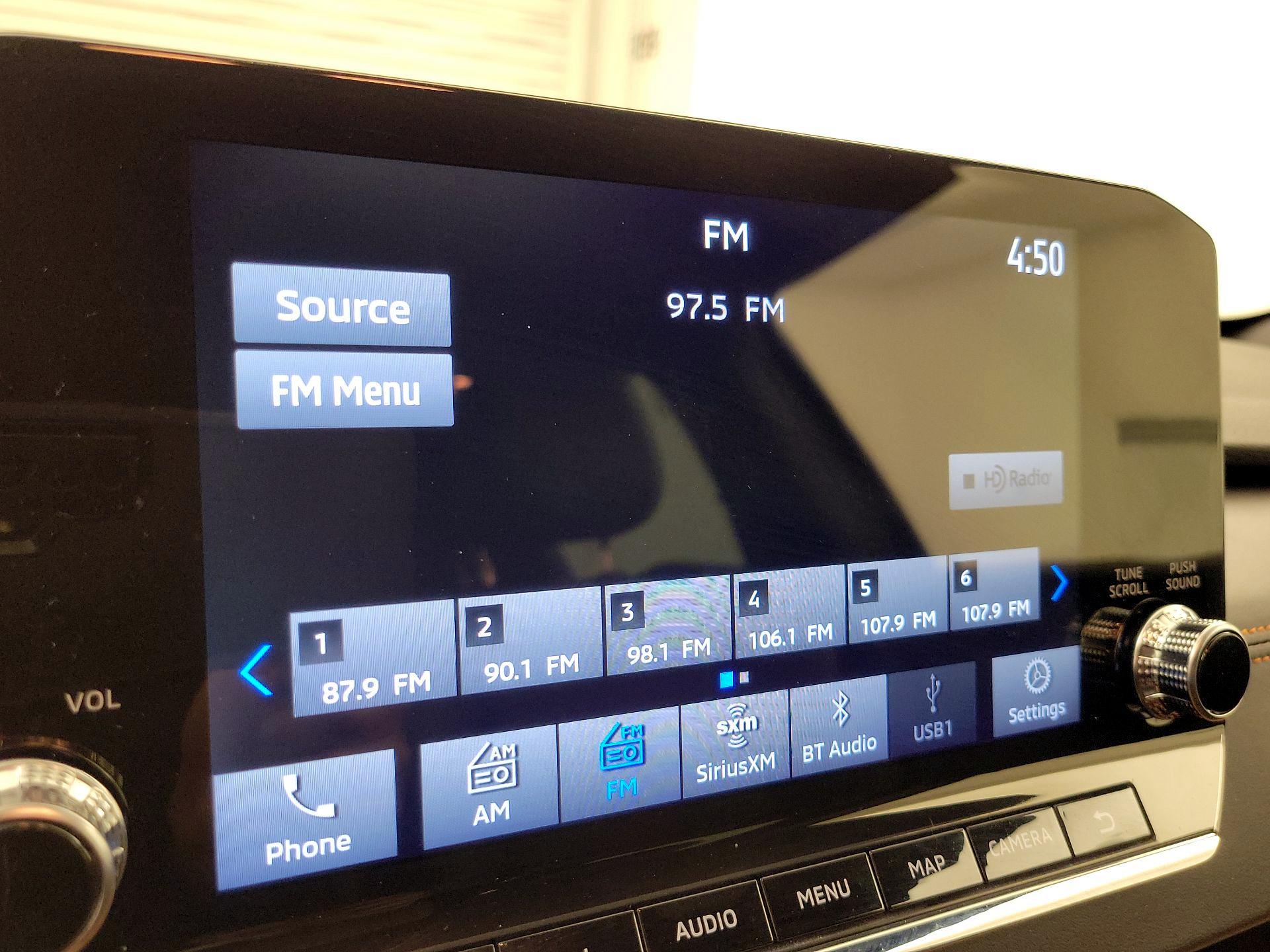 Thumbnail: 2023 Mitsubishi Outlander - 16