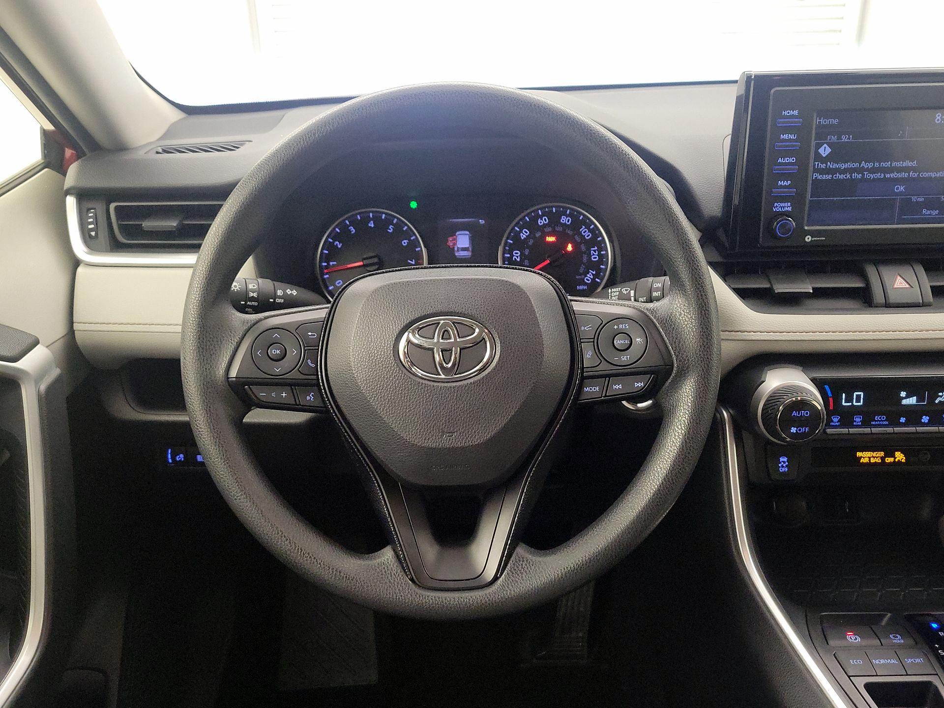 Thumbnail: 2021 Toyota RAV4 - 10