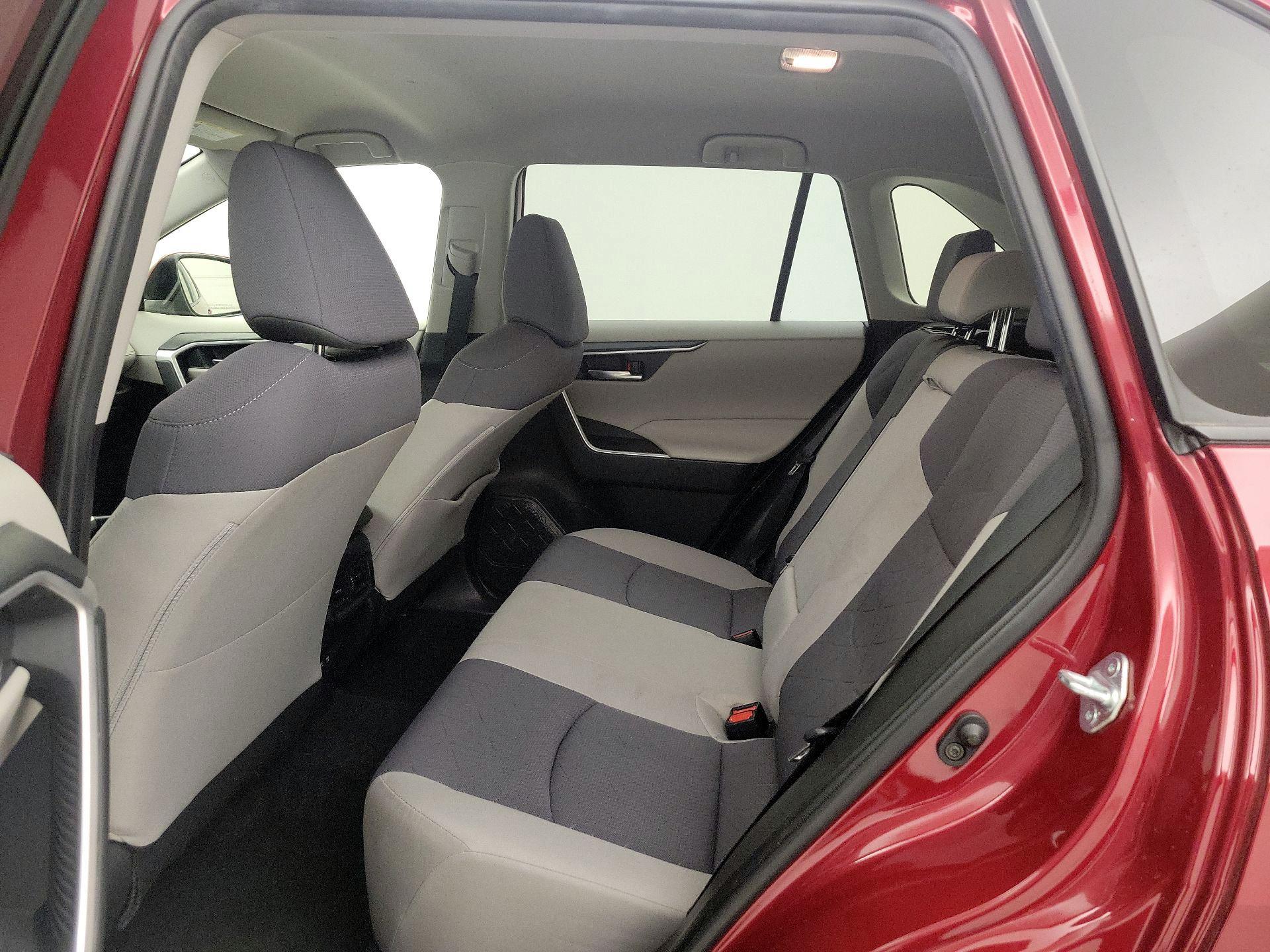 Thumbnail: 2021 Toyota RAV4 - 19