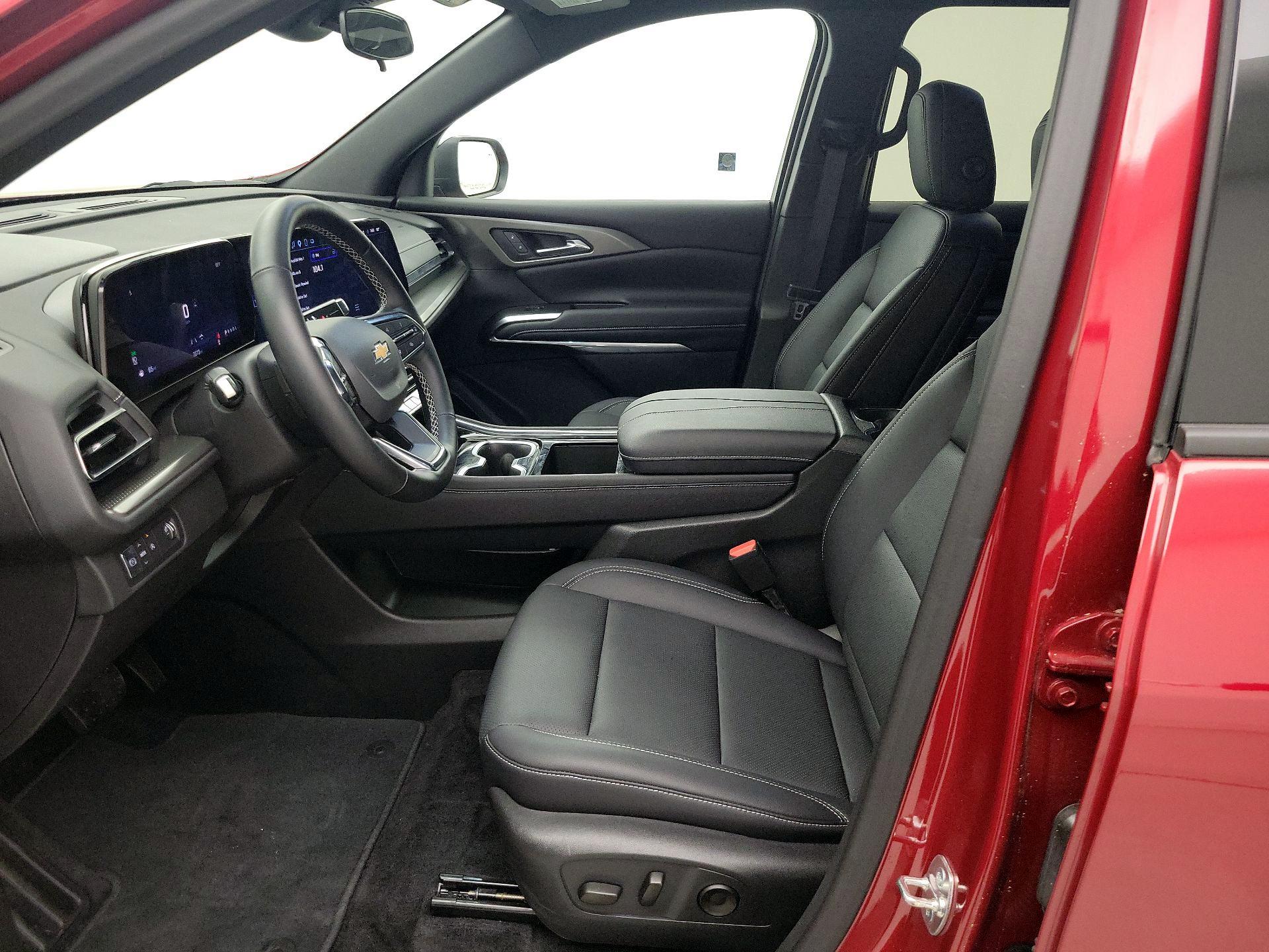 Thumbnail: 2025 Chevrolet Traverse - 11