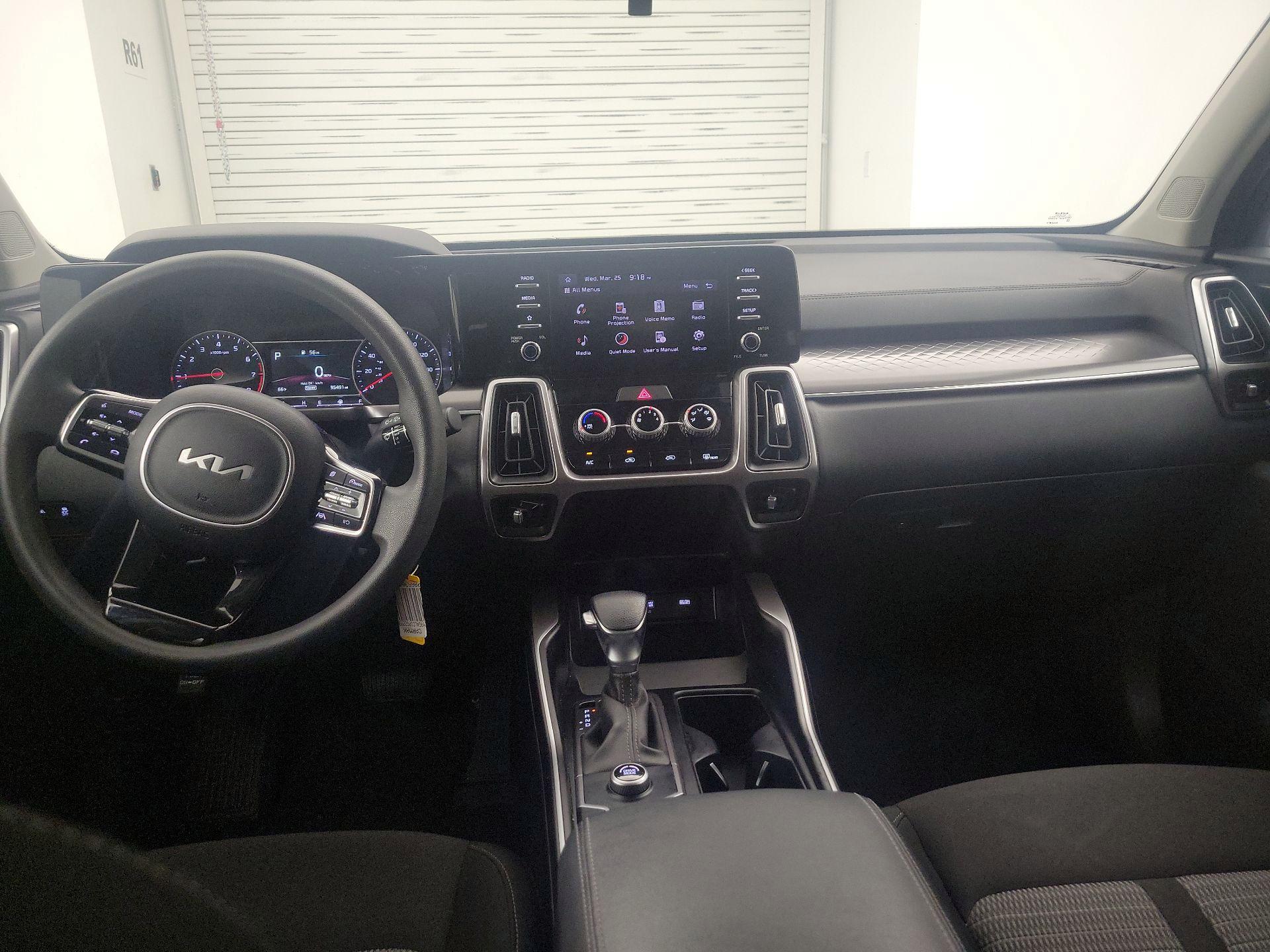 Thumbnail: 2023 Kia Sorento - 9