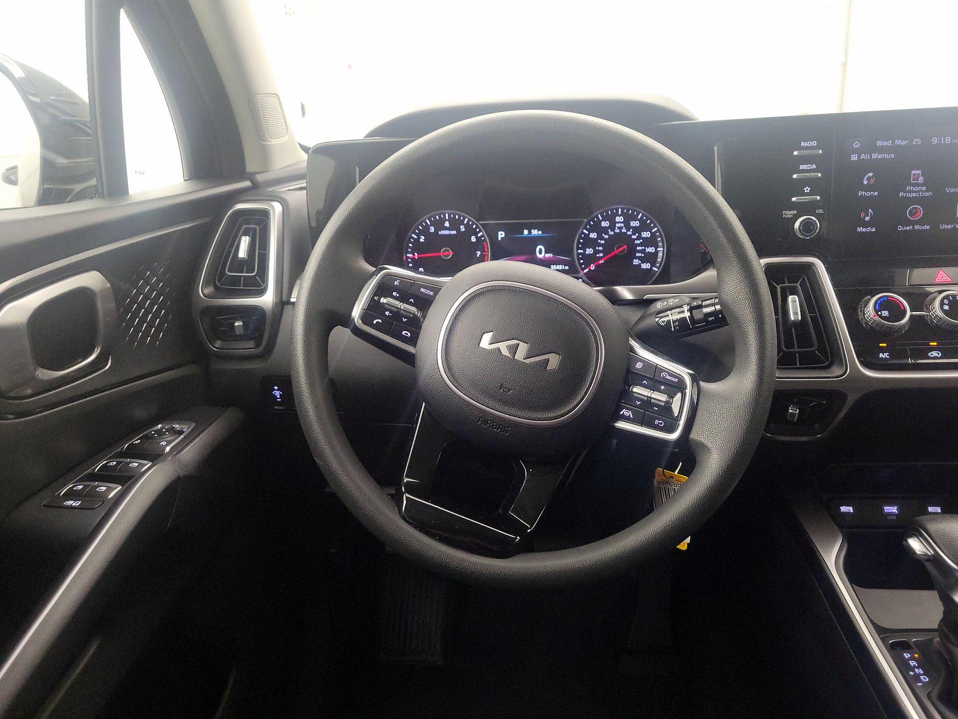 Thumbnail: 2023 Kia Sorento - 10