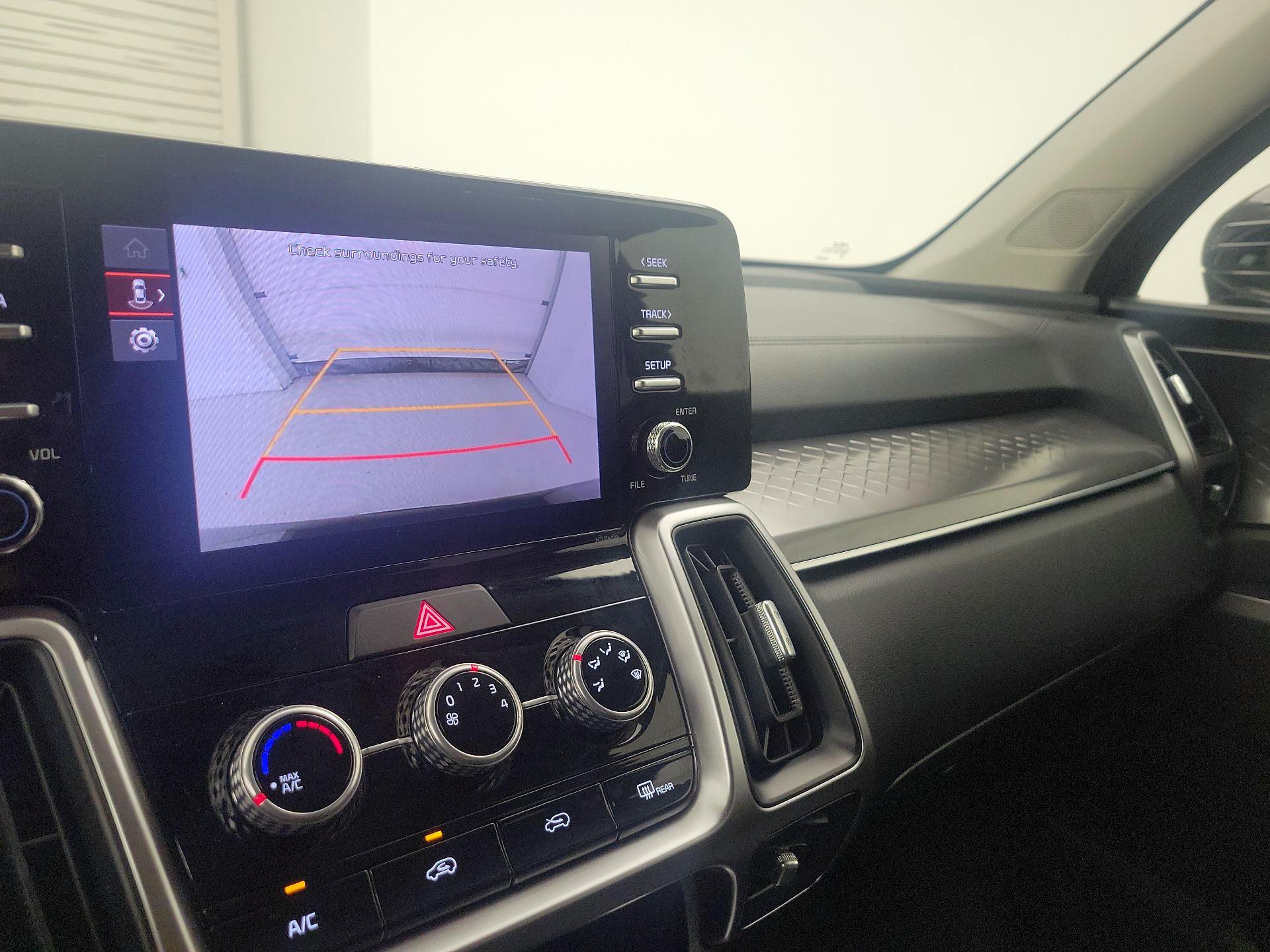 Thumbnail: 2023 Kia Sorento - 14