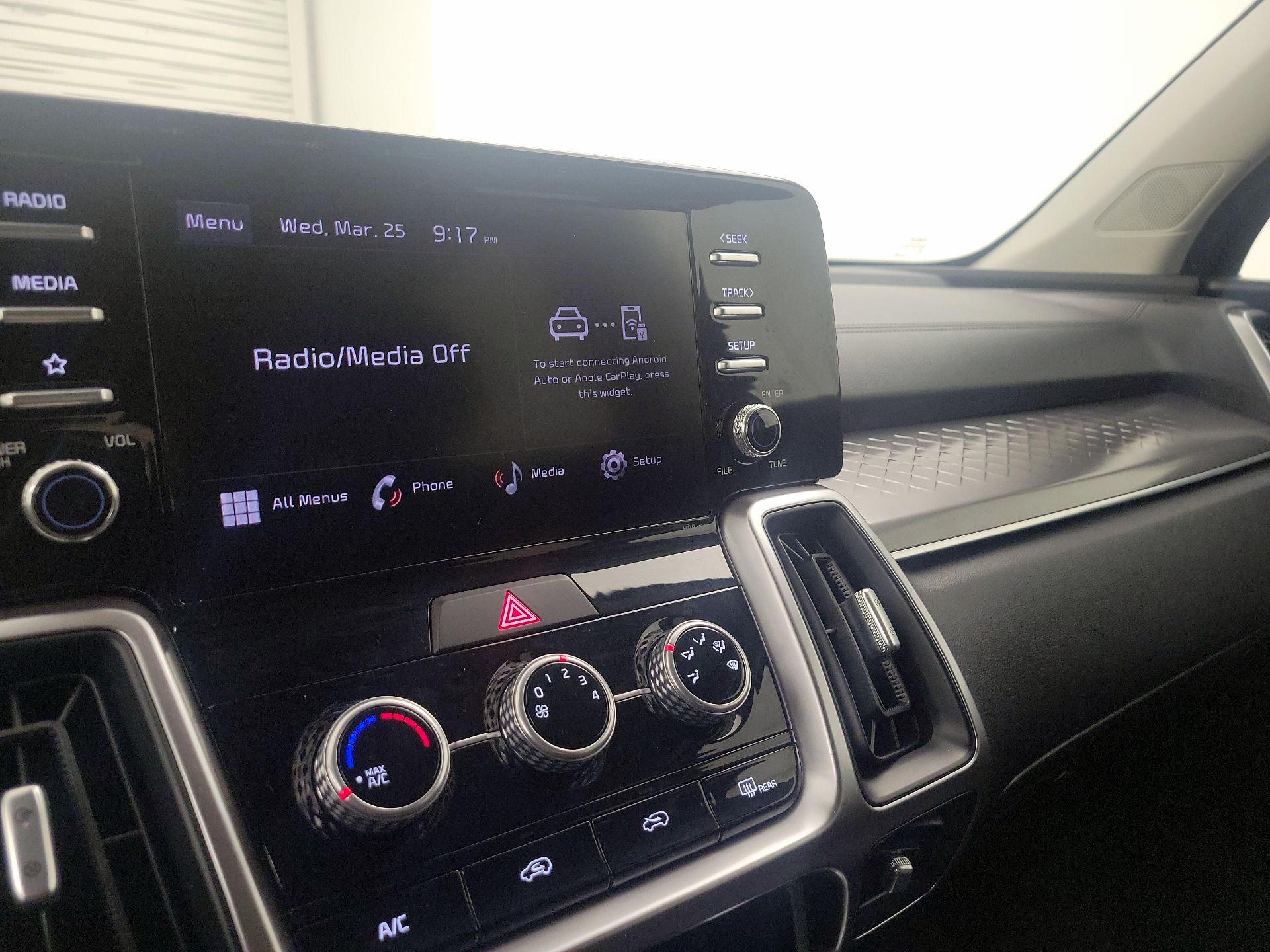 Thumbnail: 2023 Kia Sorento - 15