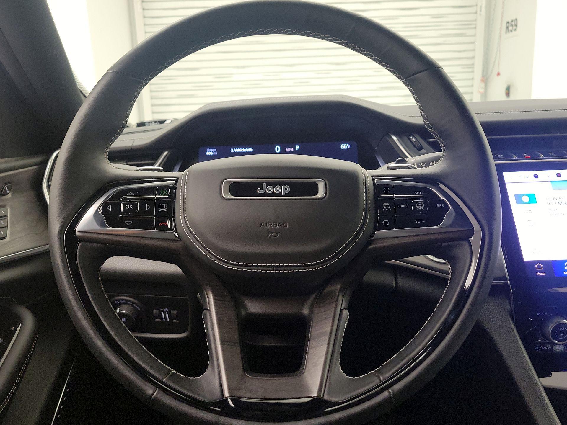 Thumbnail: 2023 Jeep Grand Cherokee - 10