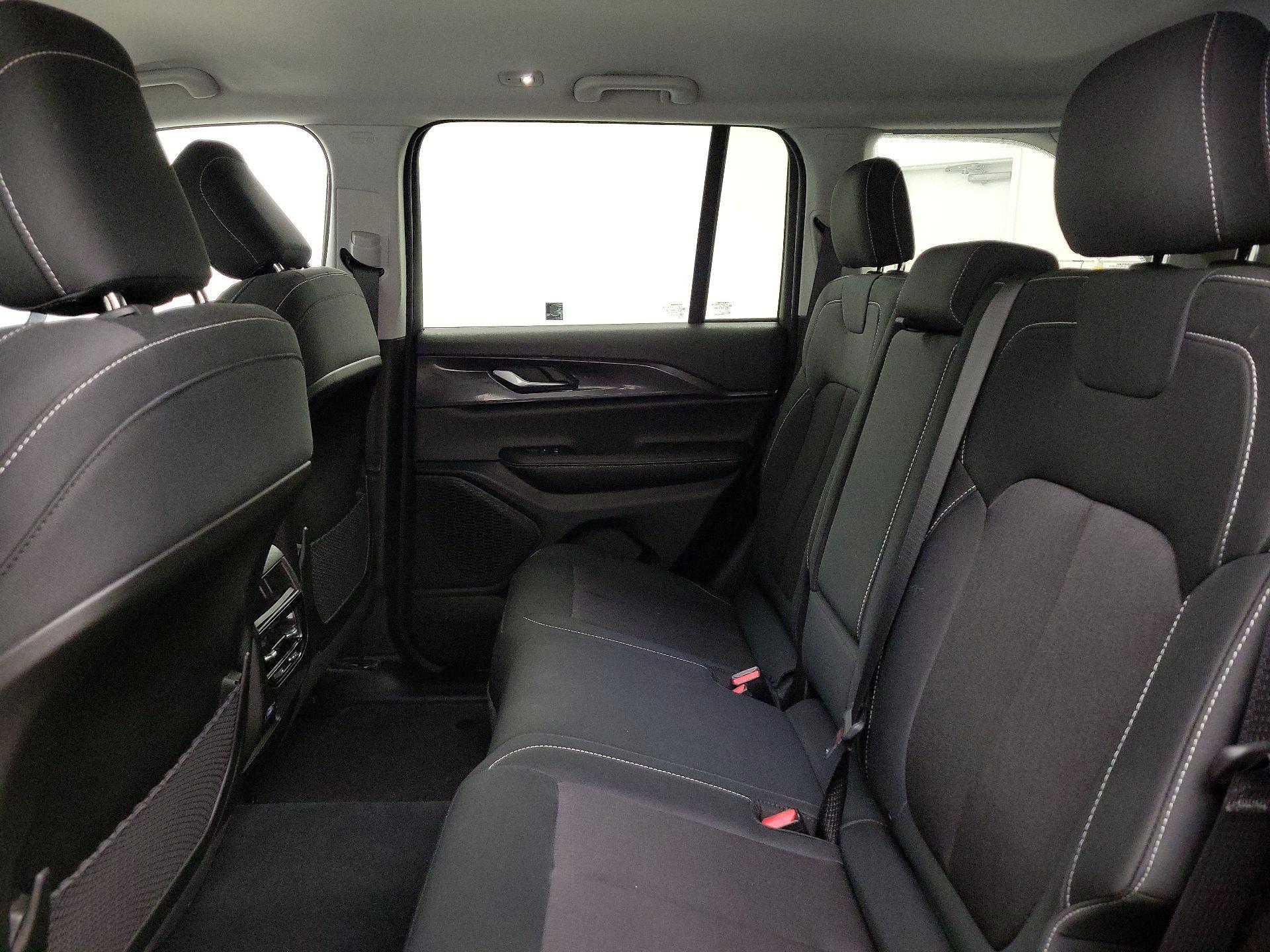 Thumbnail: 2023 Jeep Grand Cherokee - 19