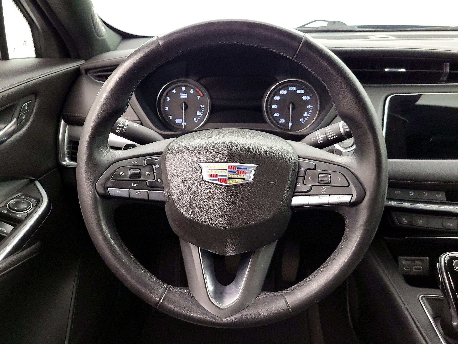 Thumbnail: 2020 Cadillac XT4 - 10