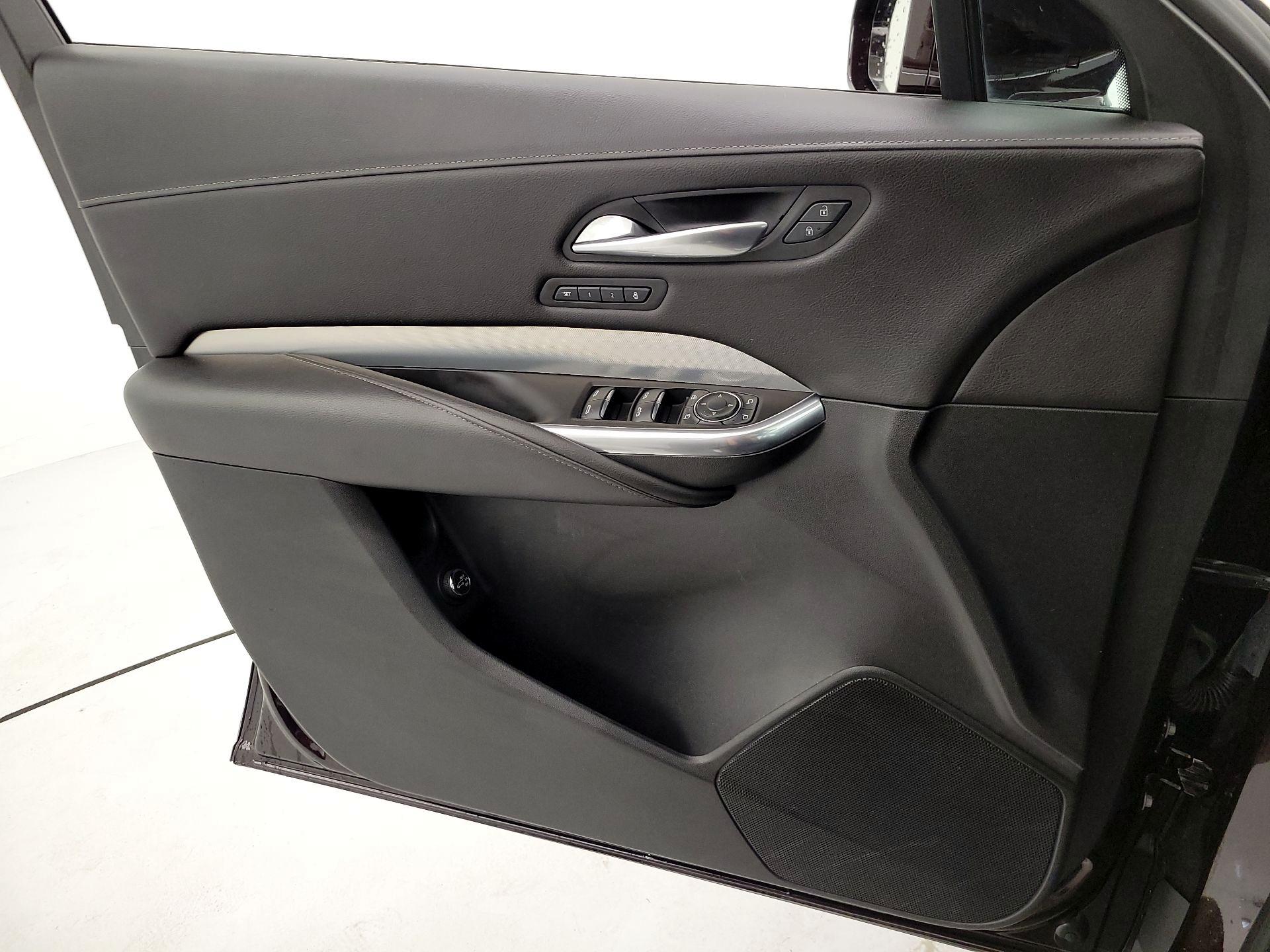 Thumbnail: 2020 Cadillac XT4 - 12