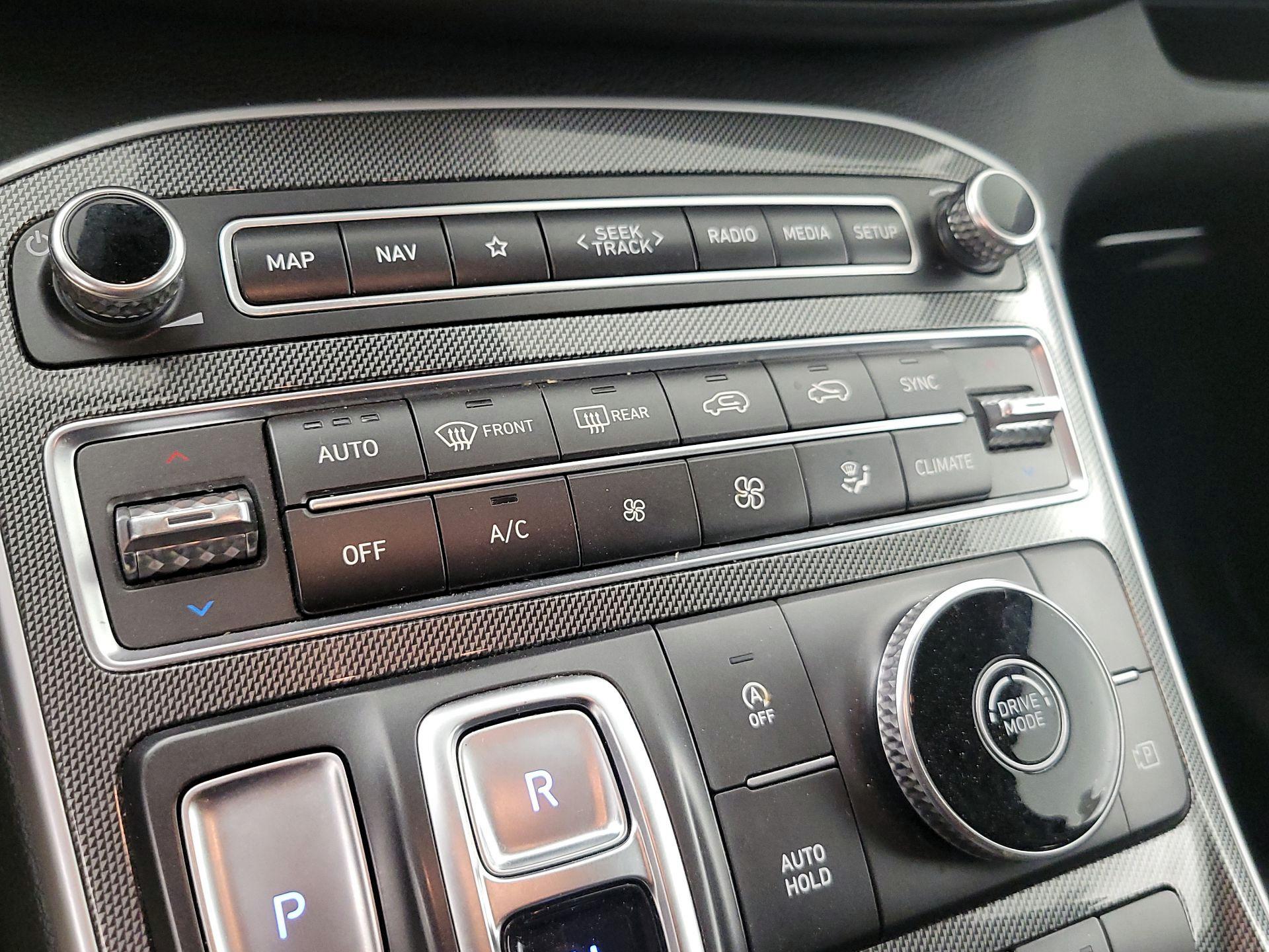 Thumbnail: 2023 Hyundai Santa Fe - 17