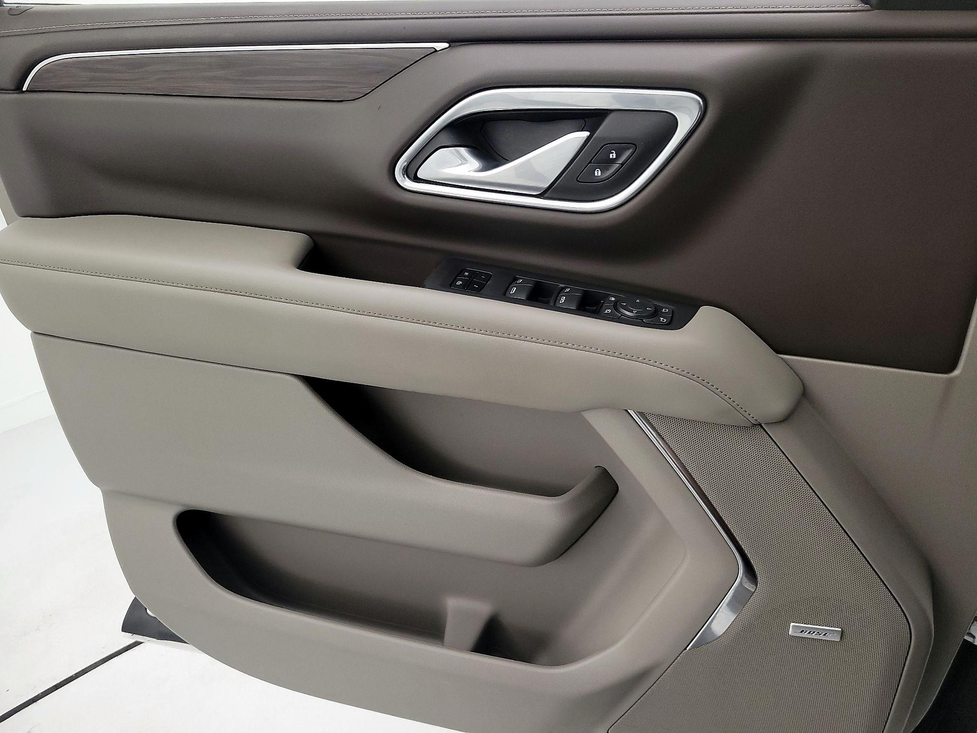 Thumbnail: 2022 Chevrolet Suburban - 12