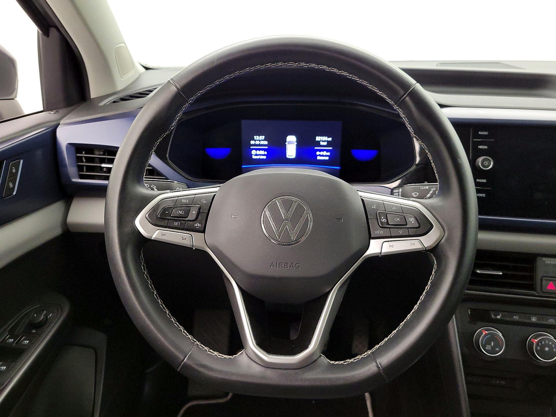 Thumbnail: 2022 Volkswagen Taos - 10