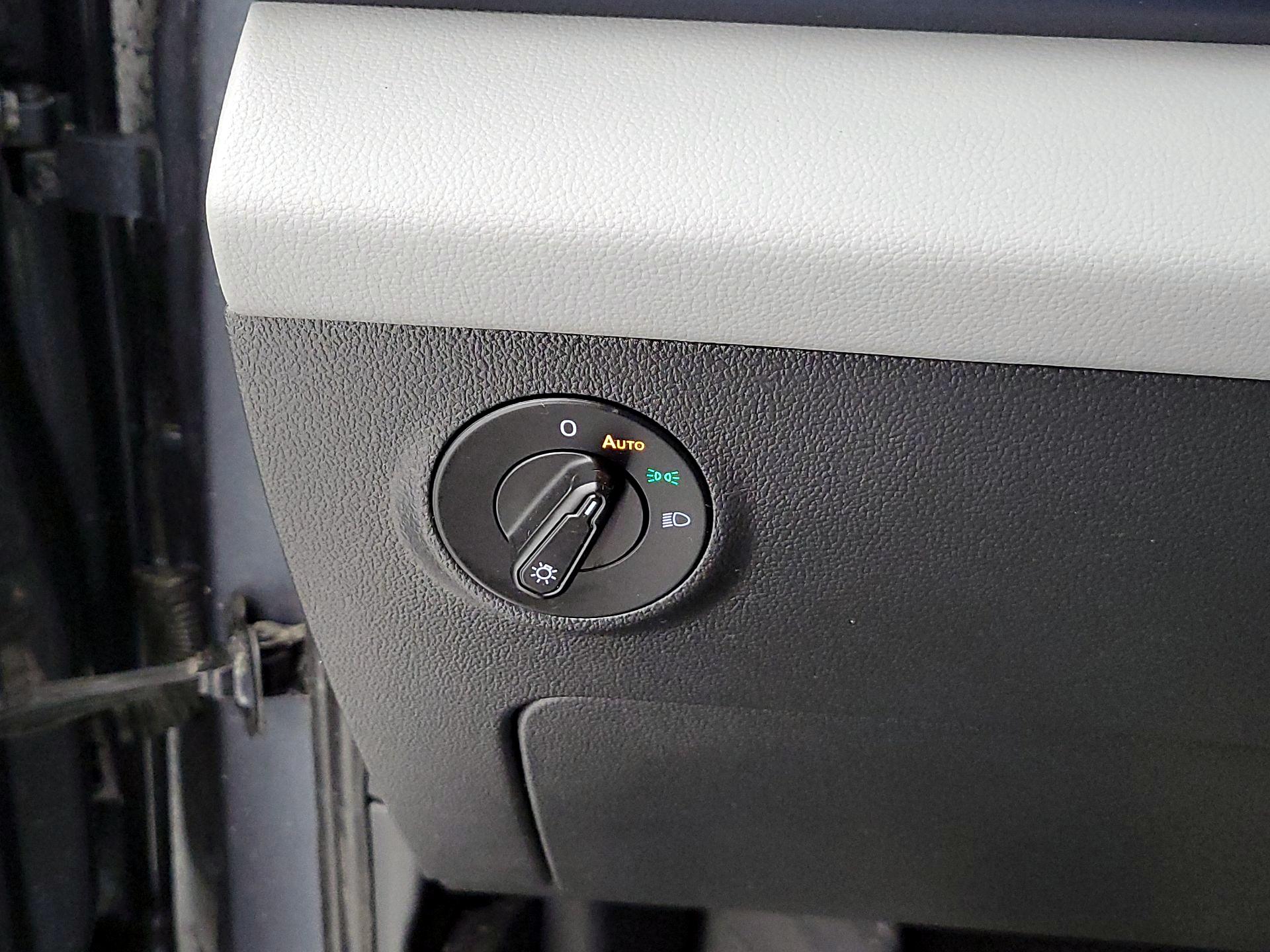 Thumbnail: 2022 Volkswagen Taos - 13