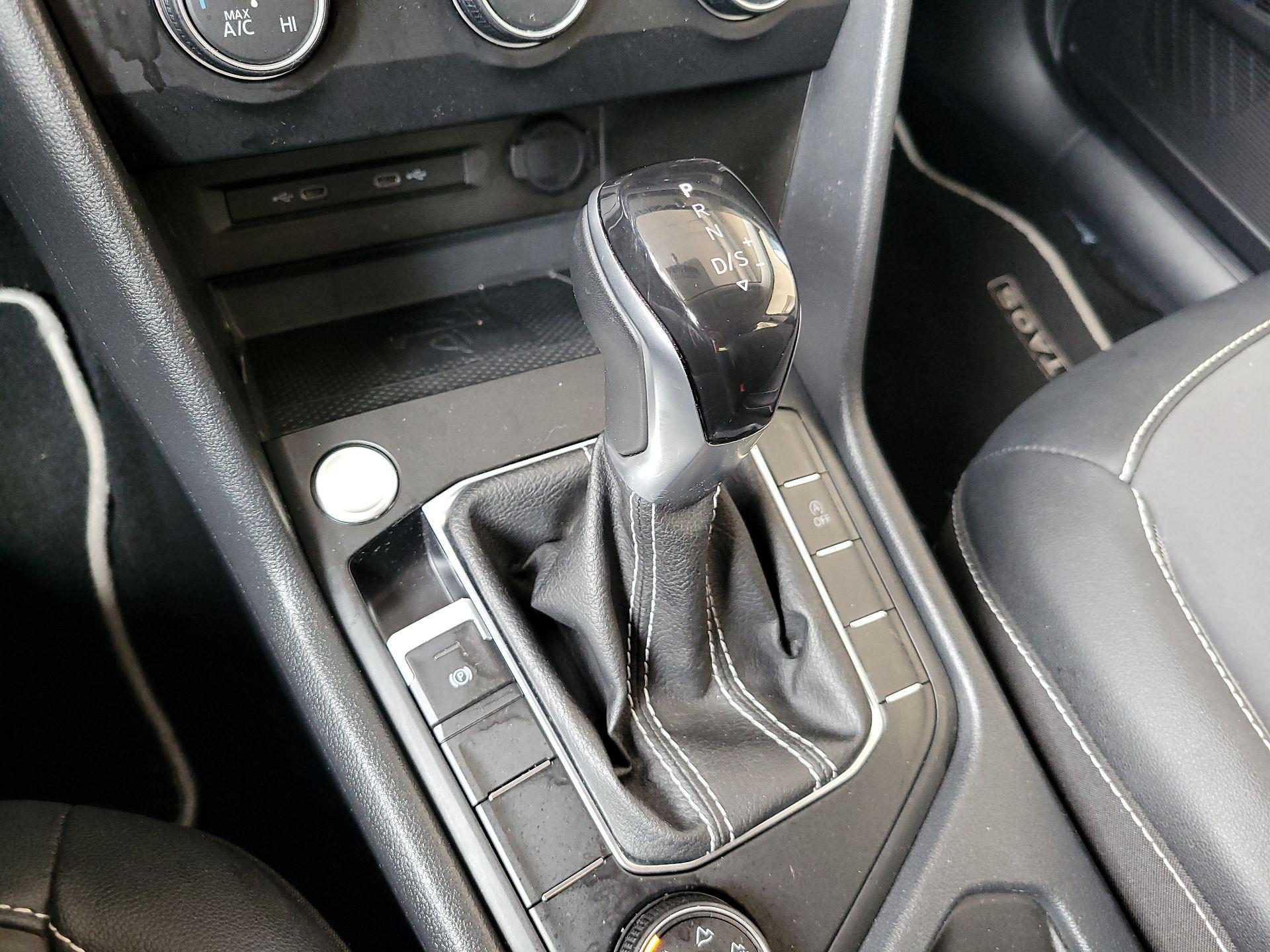 Thumbnail: 2022 Volkswagen Taos - 17